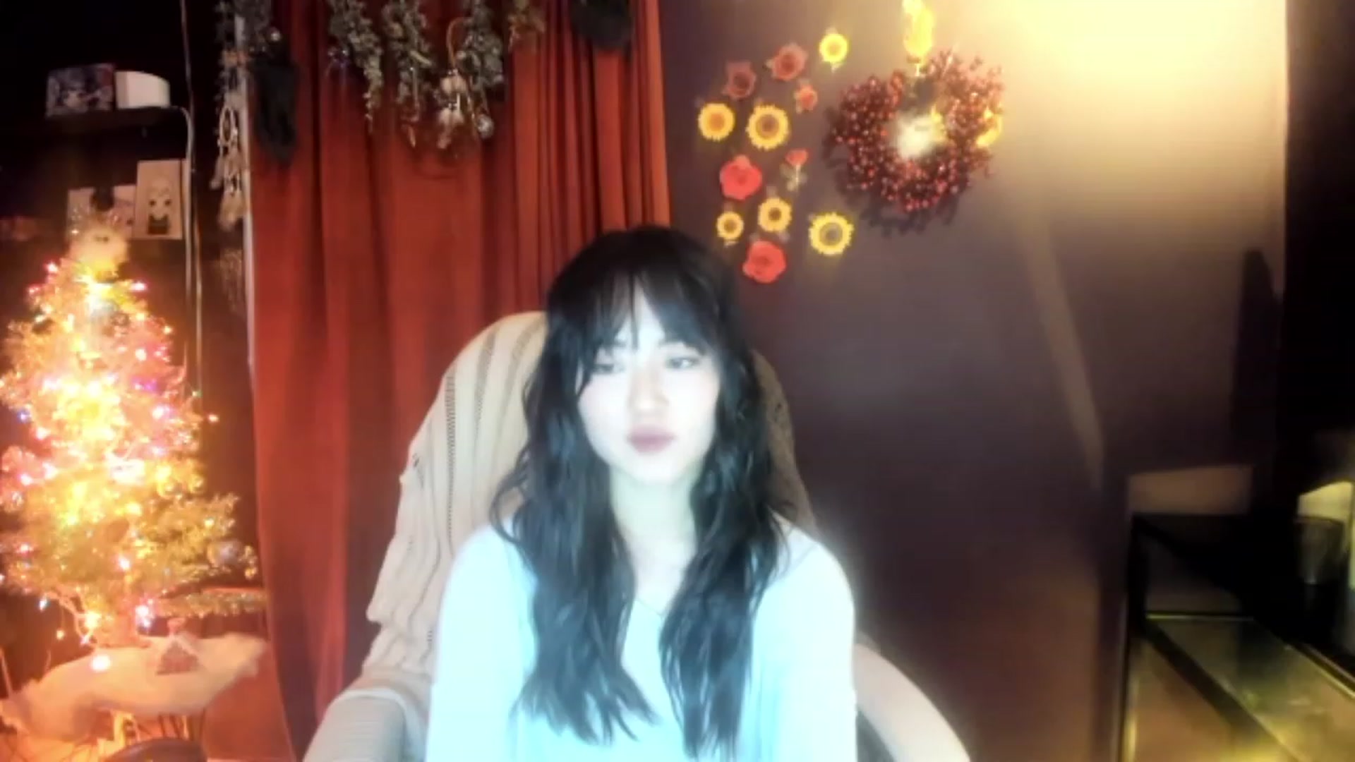 Gallery image thumbnail from Linnea_'s myfreecams stream on, 12/16/2022, 08:31 image 5 of 20