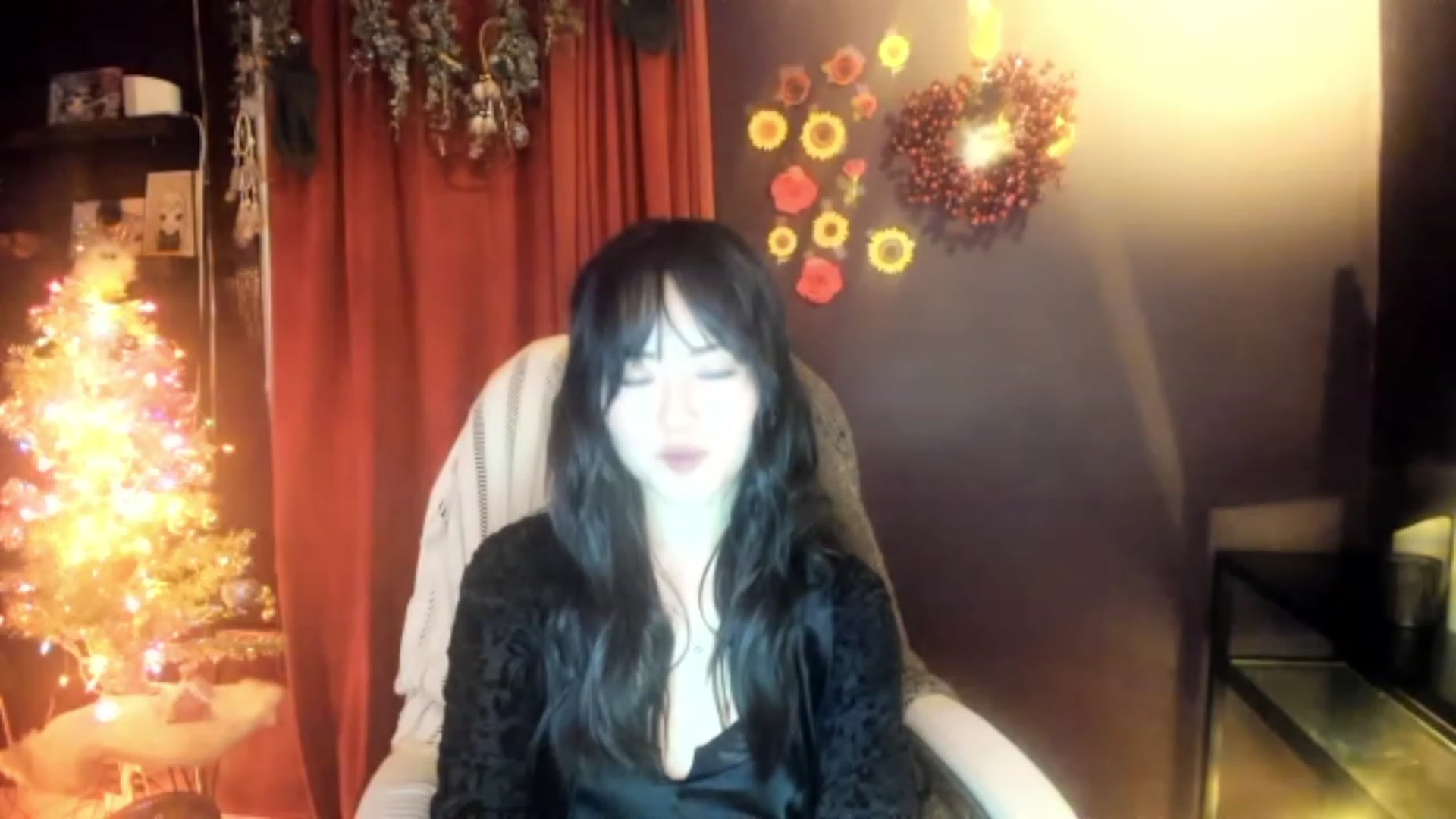 Gallery image thumbnail from Linnea_'s myfreecams stream on, 12/16/2022, 08:31 image 20 of 20