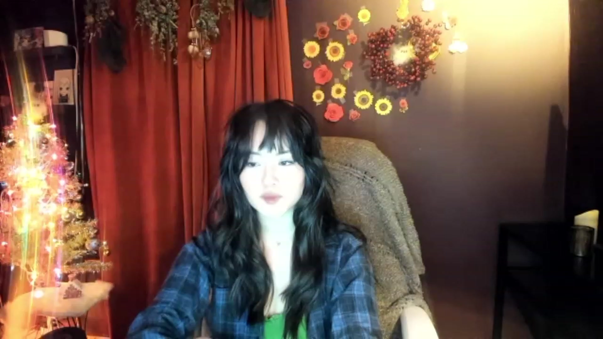 Gallery image thumbnail from Linnea_'s myfreecams stream on, 12/21/2022, 07:50 image 20 of 20