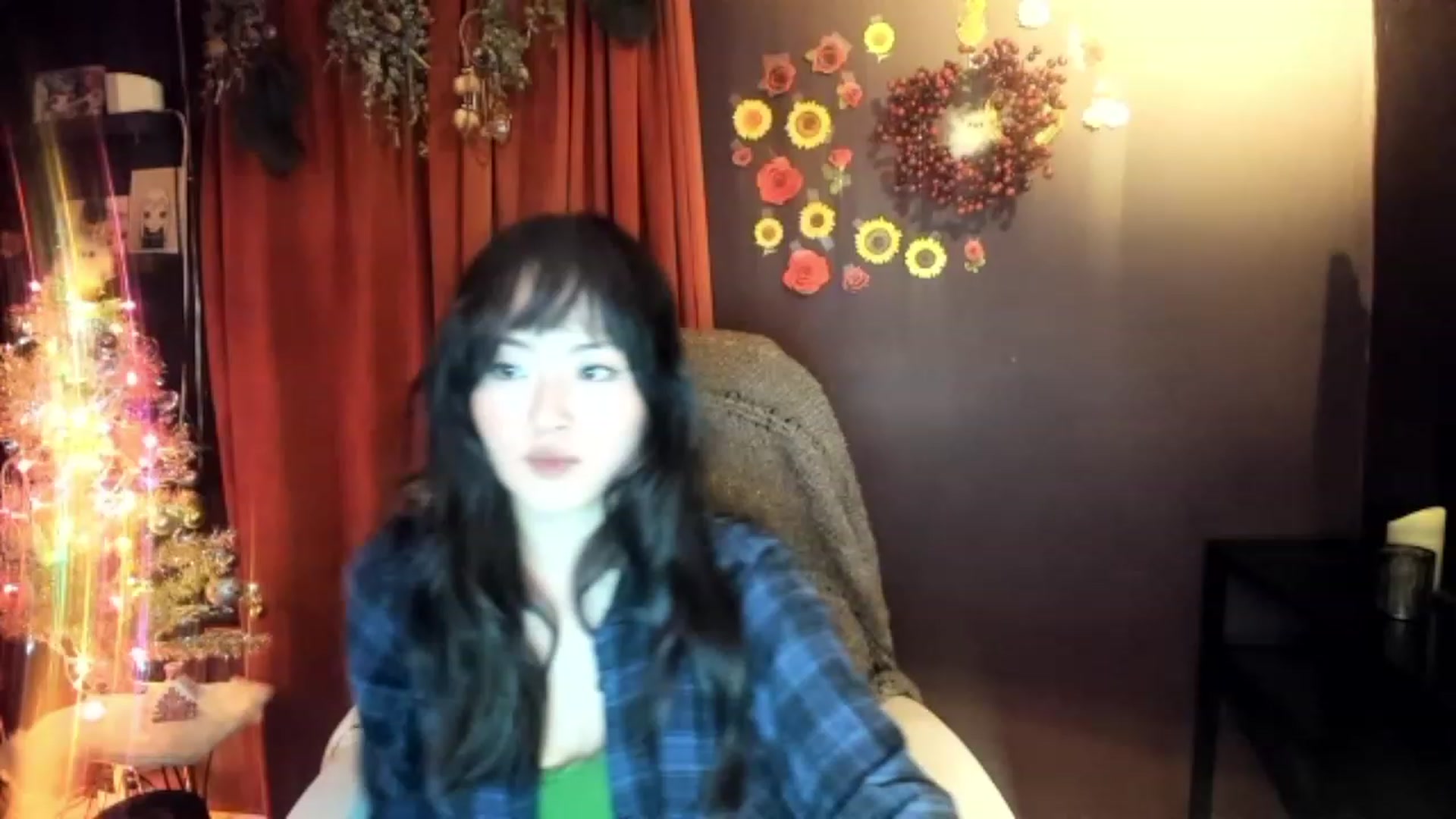 Gallery image thumbnail from Linnea_'s myfreecams stream on, 12/21/2022, 07:50 image 10 of 20