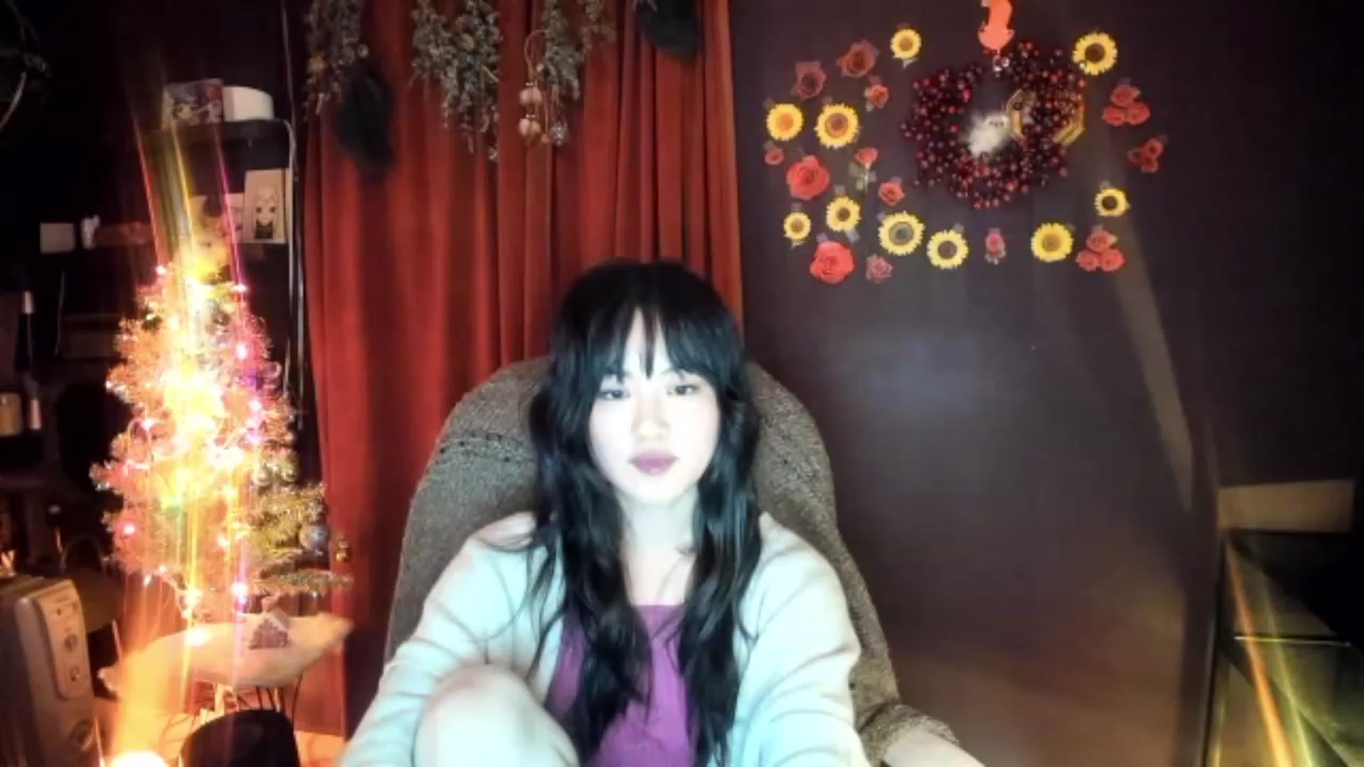 Gallery image thumbnail from Linnea_'s myfreecams stream on, 12/23/2022, 07:15 image 7 of 20