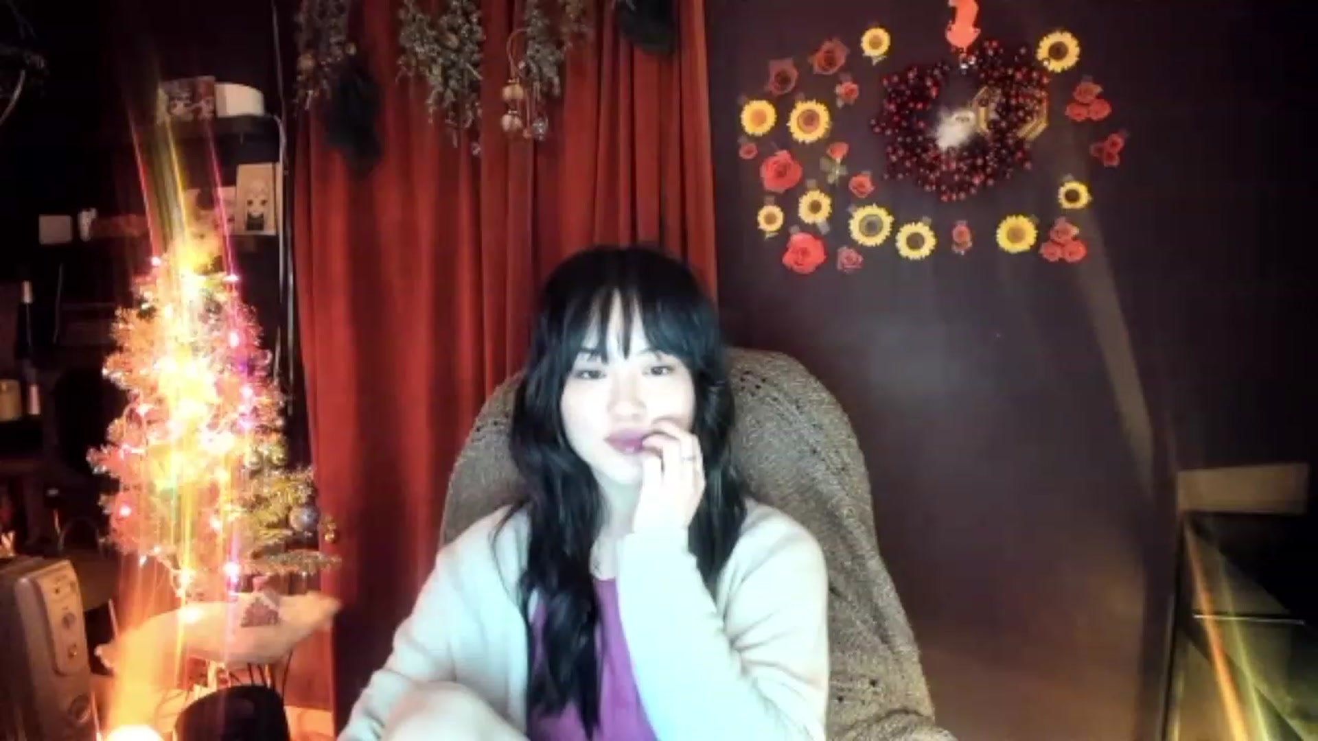 Gallery image thumbnail from Linnea_'s myfreecams stream on, 12/23/2022, 07:15 image 3 of 20