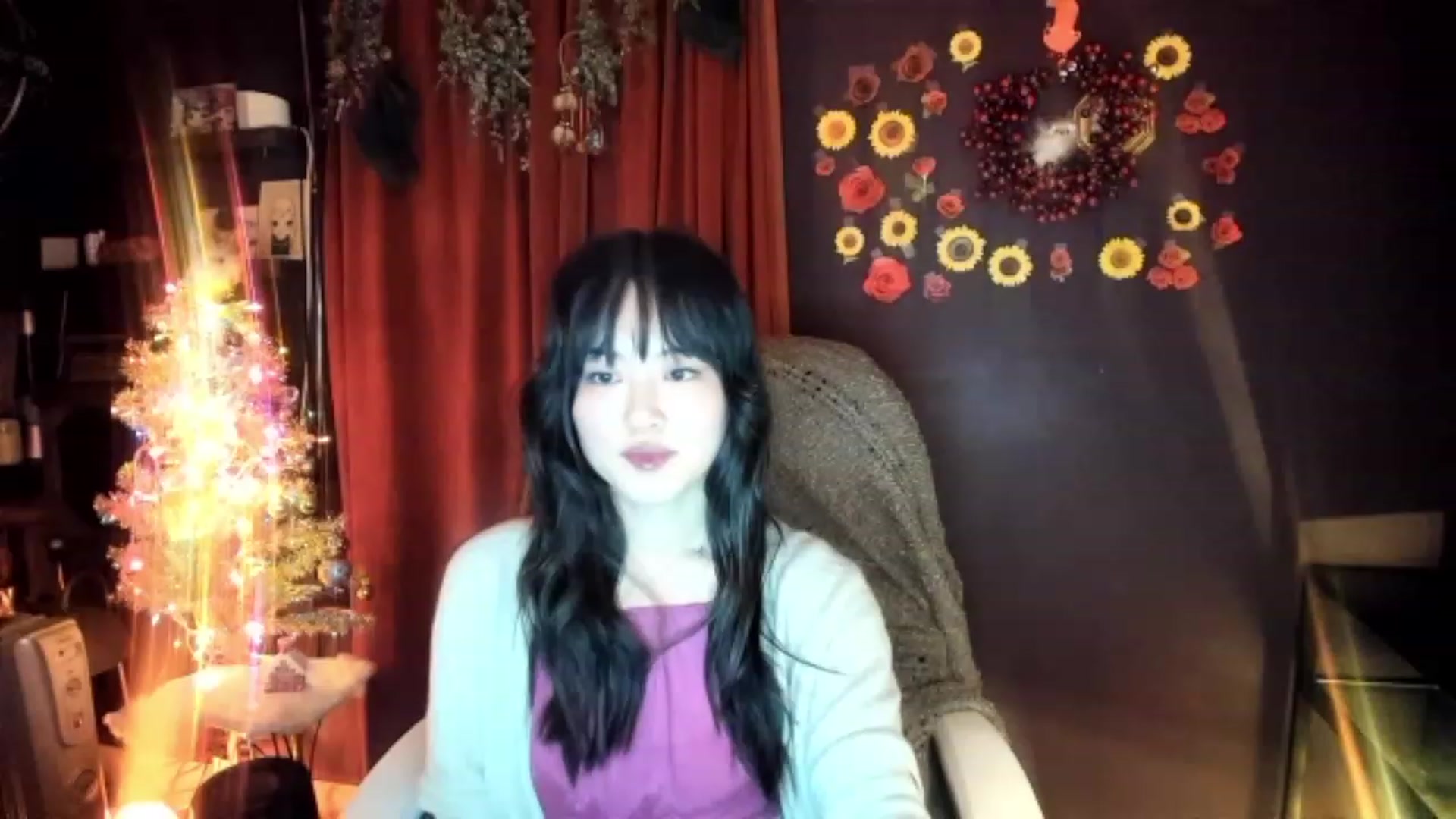 Gallery image thumbnail from Linnea_'s myfreecams stream on, 12/23/2022, 07:15 image 16 of 20