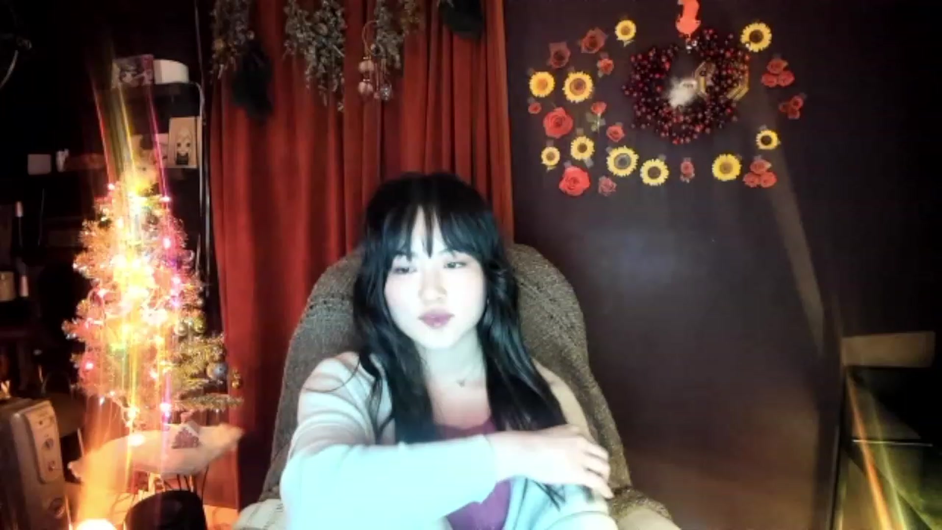 Gallery image thumbnail from Linnea_'s myfreecams stream on, 12/23/2022, 07:15 image 6 of 20