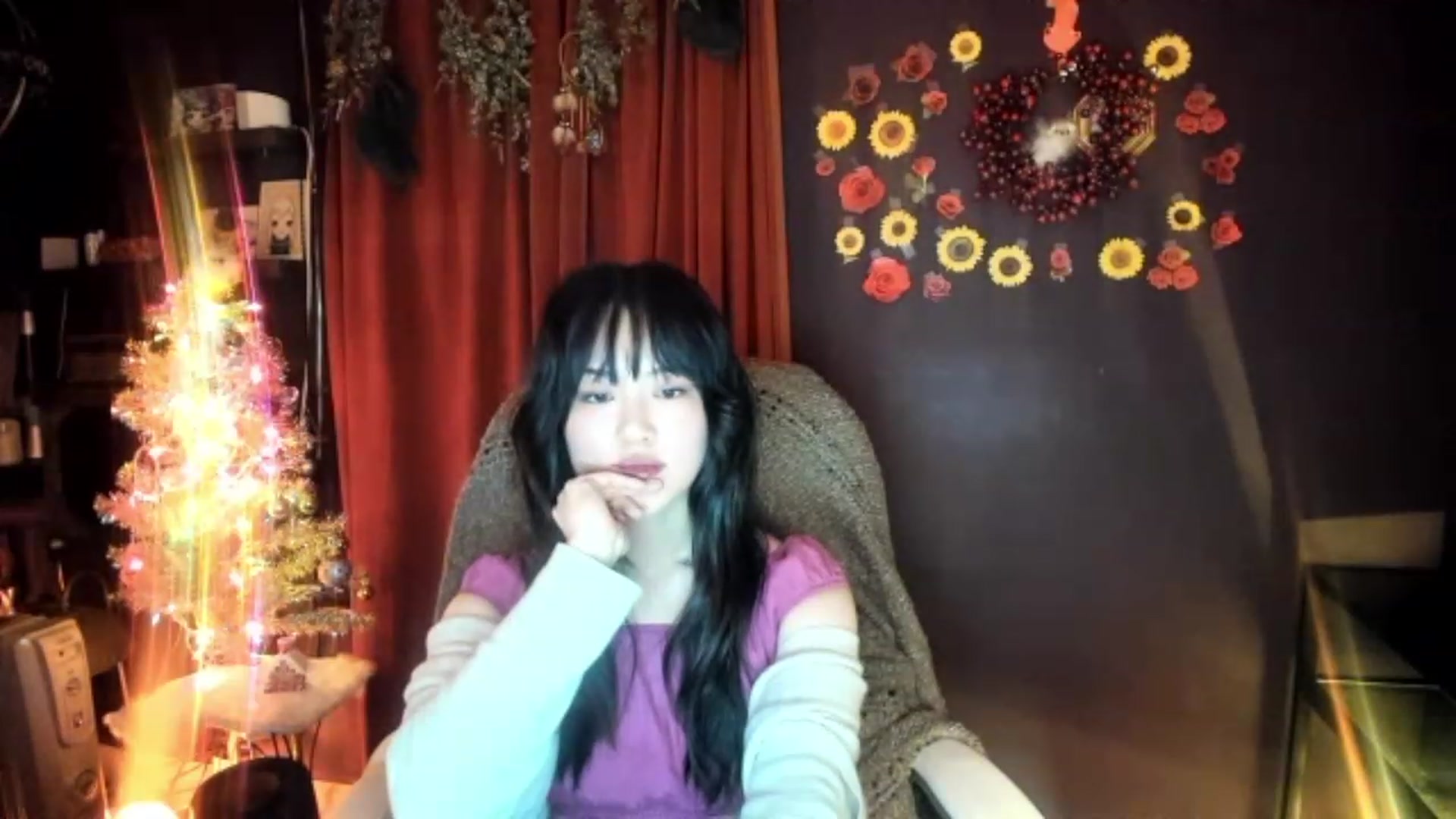 Gallery image thumbnail from Linnea_'s myfreecams stream on, 12/23/2022, 07:15 image 20 of 20