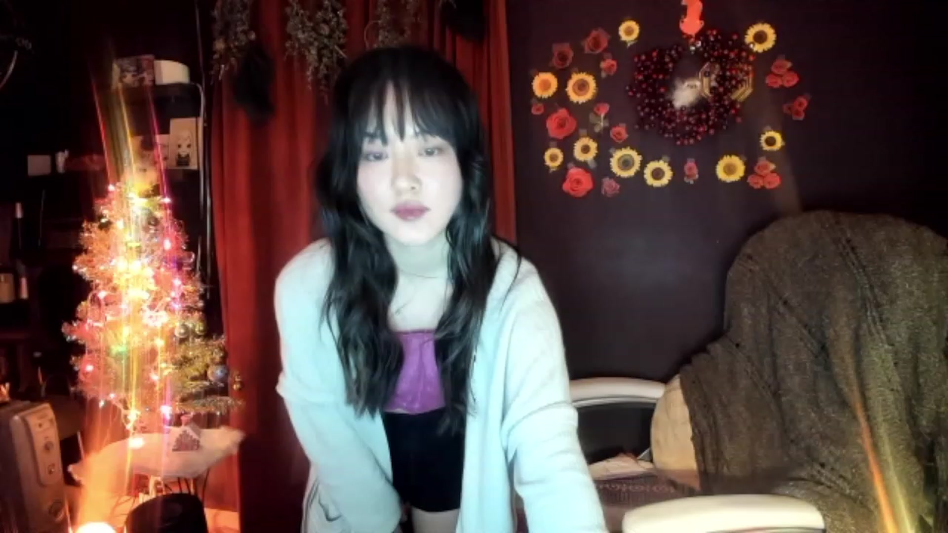 Gallery image thumbnail from Linnea_'s myfreecams stream on, 12/23/2022, 07:15 image 13 of 20