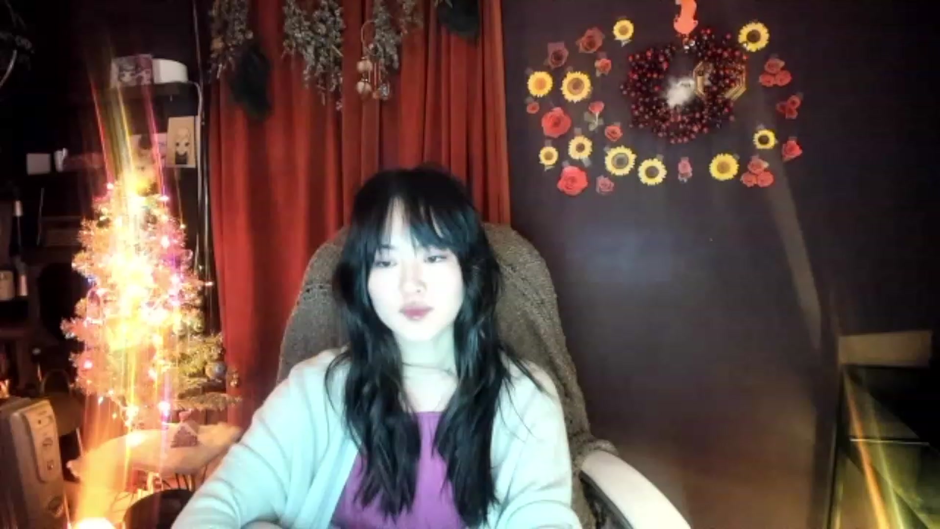 Gallery image thumbnail from Linnea_'s myfreecams stream on, 12/23/2022, 07:58 image 14 of 20