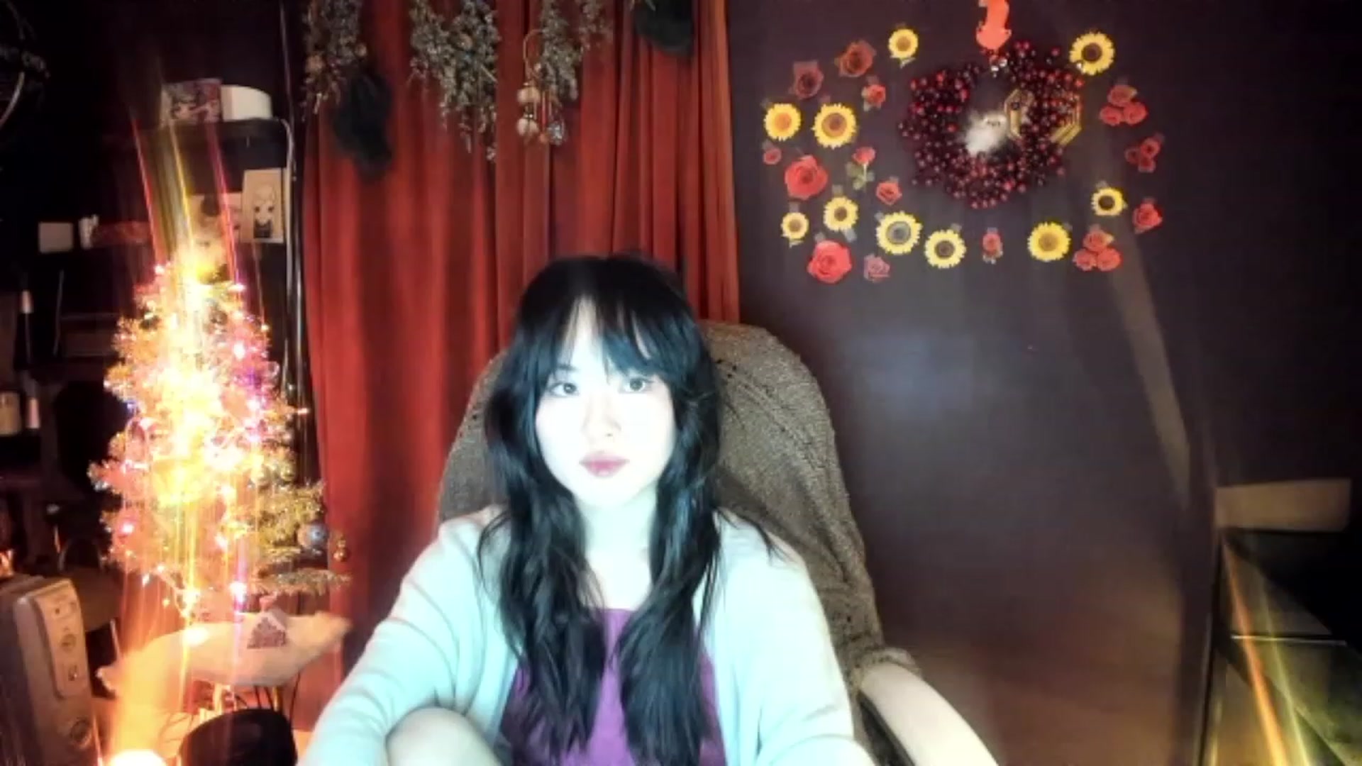 Gallery image thumbnail from Linnea_'s myfreecams stream on, 12/23/2022, 07:58 image 17 of 20