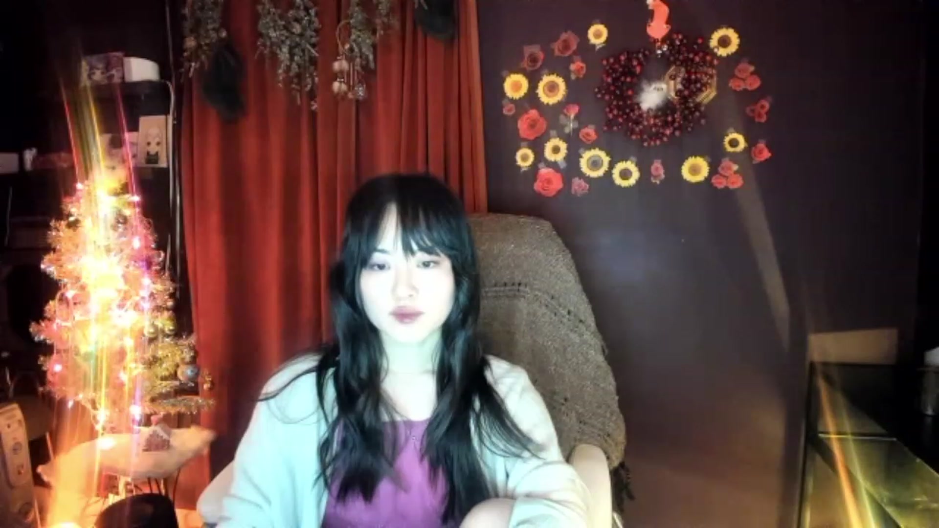 Gallery image thumbnail from Linnea_'s myfreecams stream on, 12/23/2022, 12:37 image 12 of 20