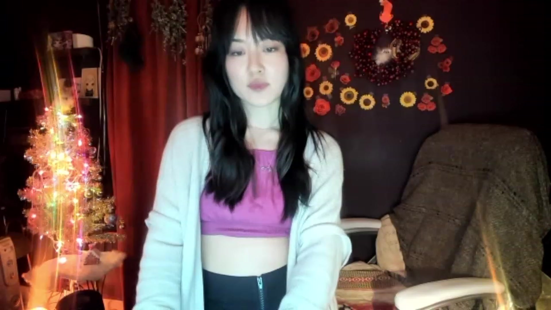 Gallery image thumbnail from Linnea_'s myfreecams stream on, 12/23/2022, 12:37 image 10 of 20