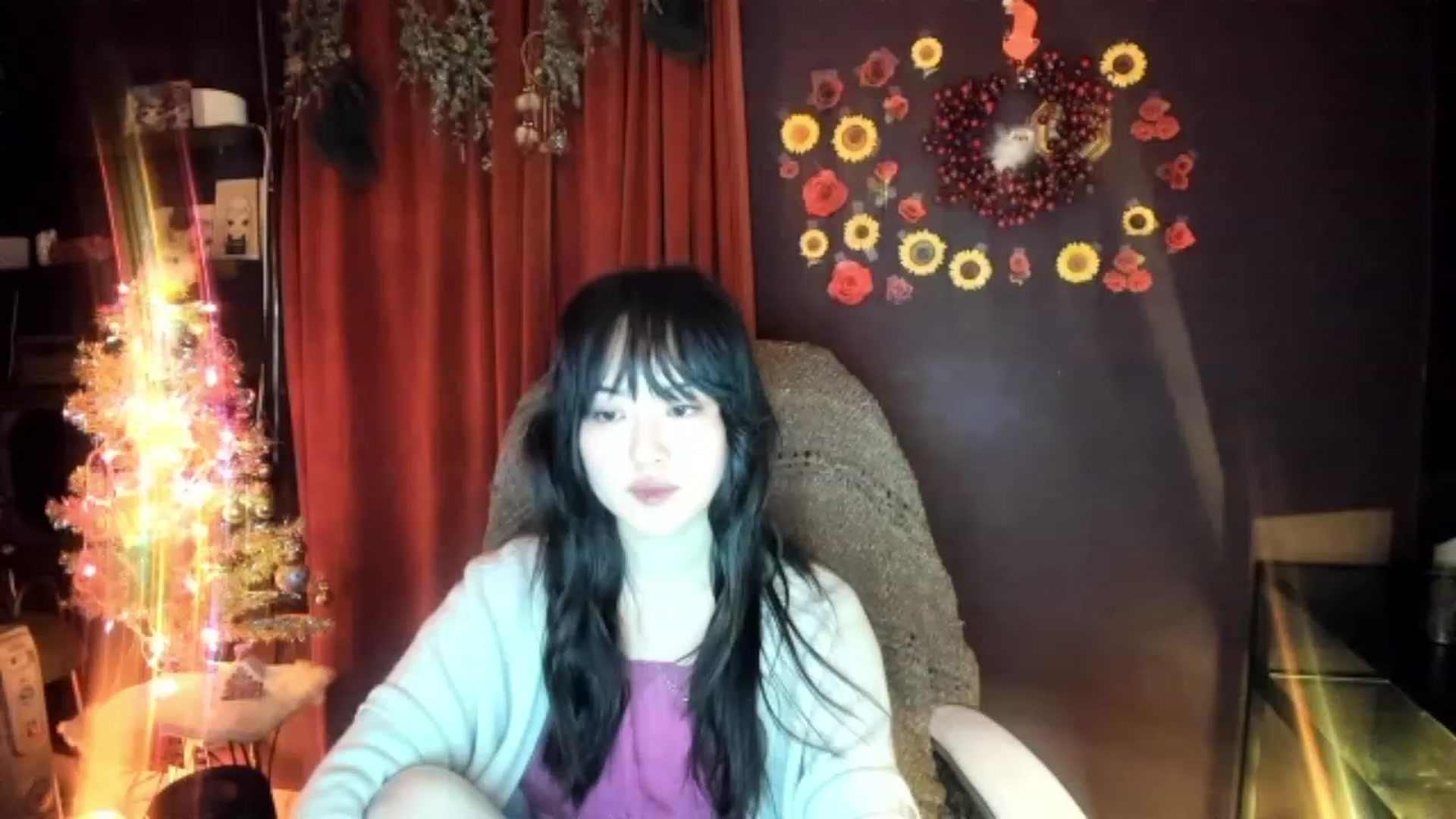 Gallery image thumbnail from Linnea_'s myfreecams stream on, 12/23/2022, 12:37 image 7 of 20