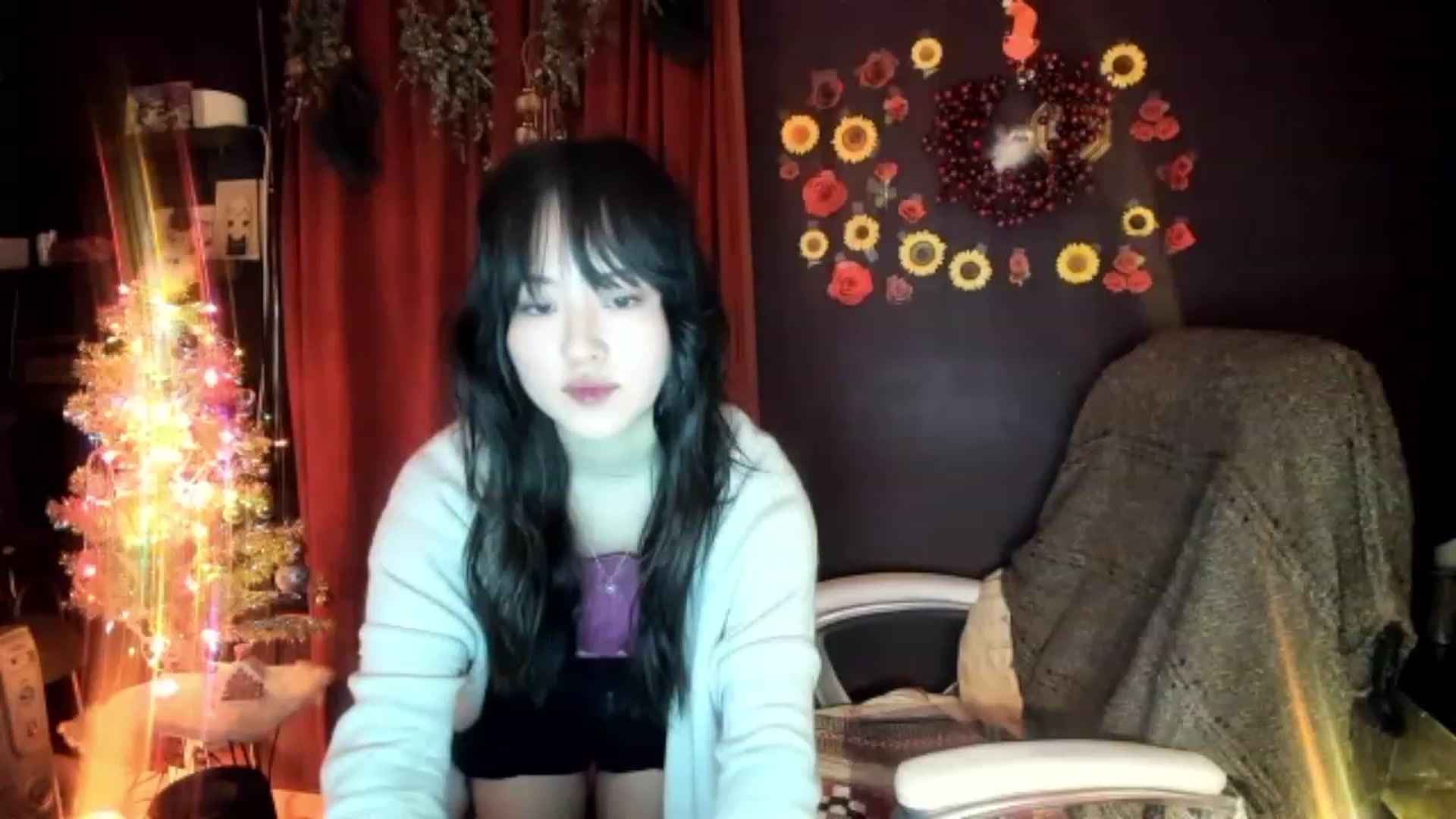 Gallery image thumbnail from Linnea_'s myfreecams stream on, 12/23/2022, 12:37 image 1 of 20