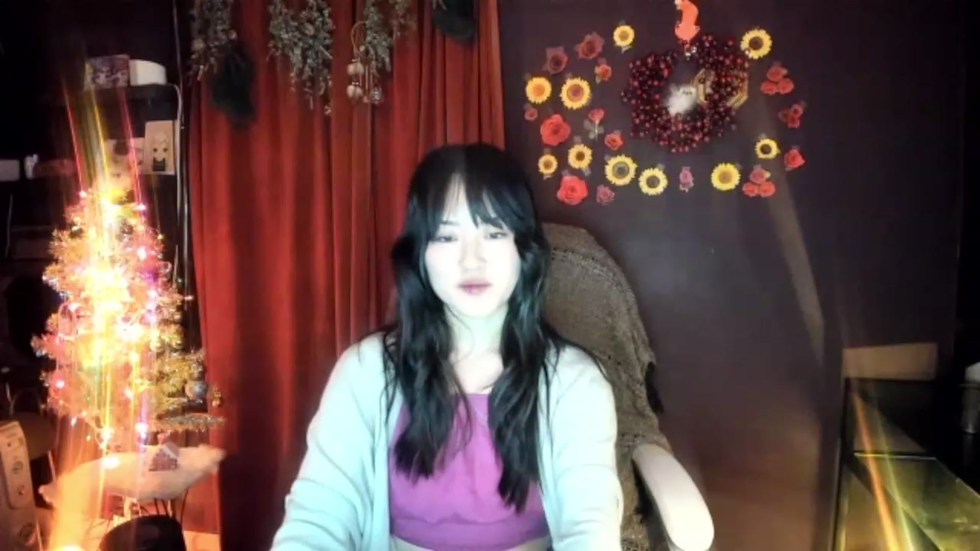 Gallery image thumbnail from Linnea_'s myfreecams stream on, 12/23/2022, 12:37 image 18 of 20
