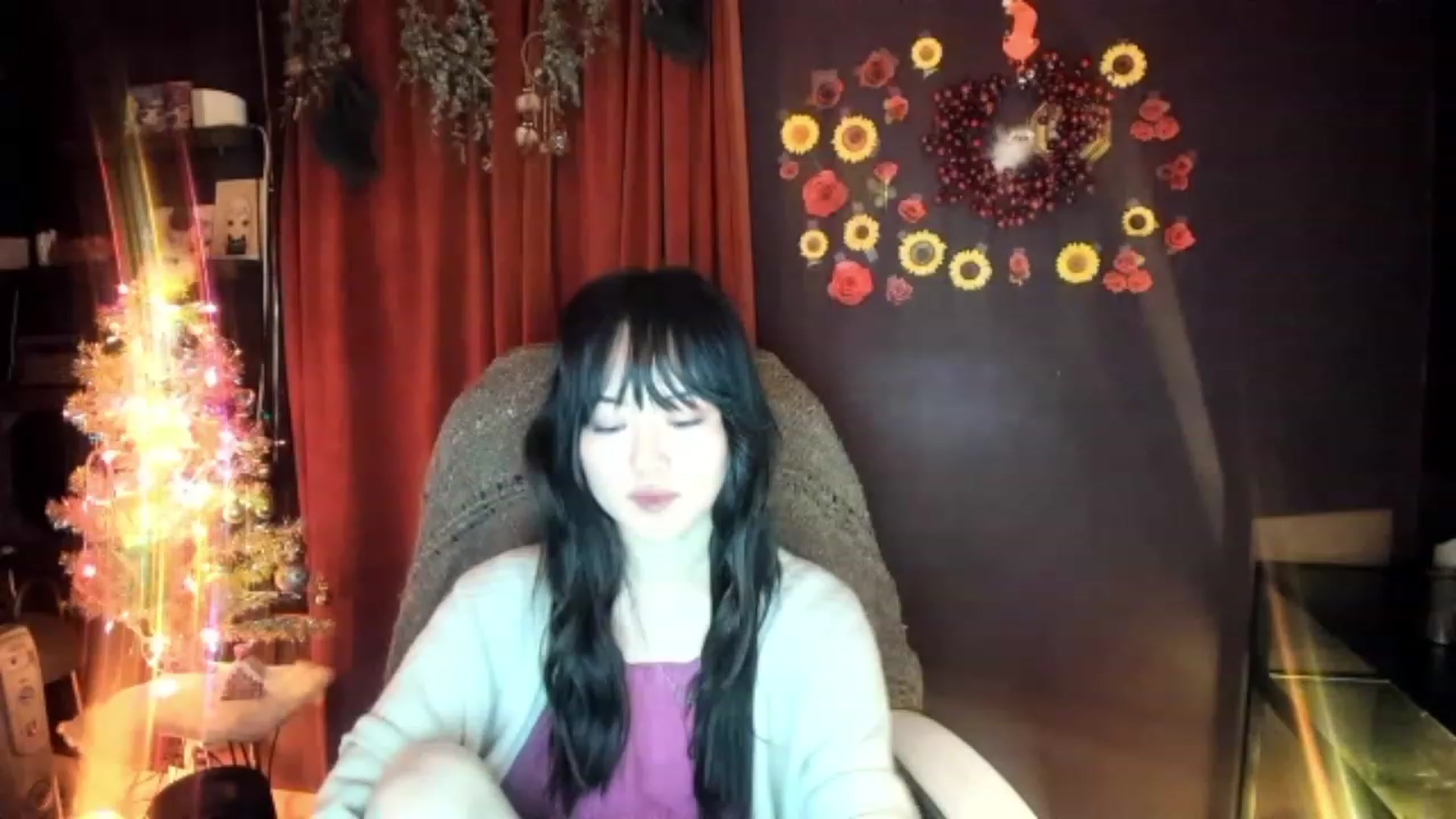 Gallery image thumbnail from Linnea_'s myfreecams stream on, 12/23/2022, 12:37 image 8 of 20