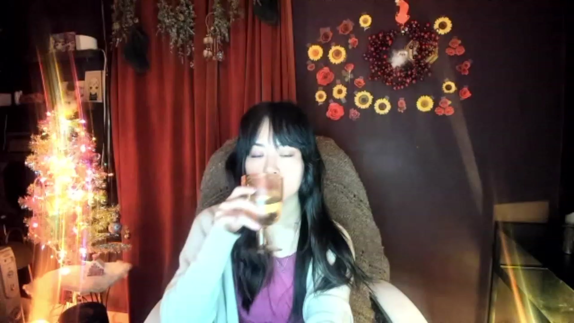 Gallery image thumbnail from Linnea_'s myfreecams stream on, 12/23/2022, 12:37 image 9 of 20