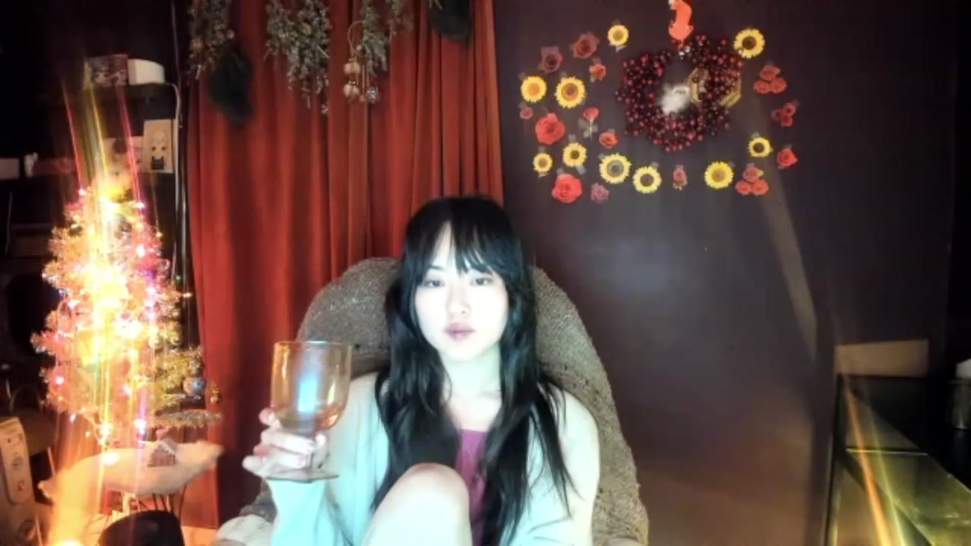 Gallery image thumbnail from Linnea_'s myfreecams stream on, 12/23/2022, 12:37 image 13 of 20