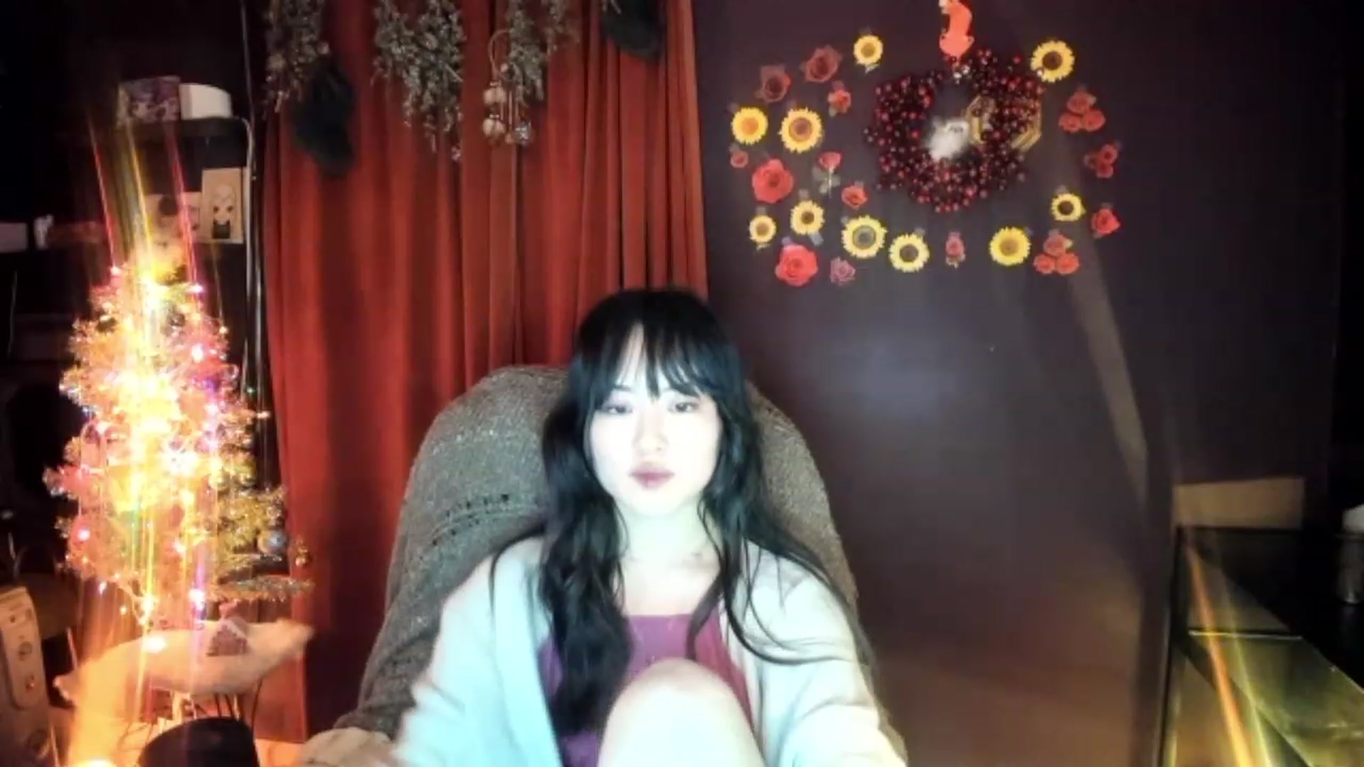 Gallery image thumbnail from Linnea_'s myfreecams stream on, 12/23/2022, 12:37 image 14 of 20