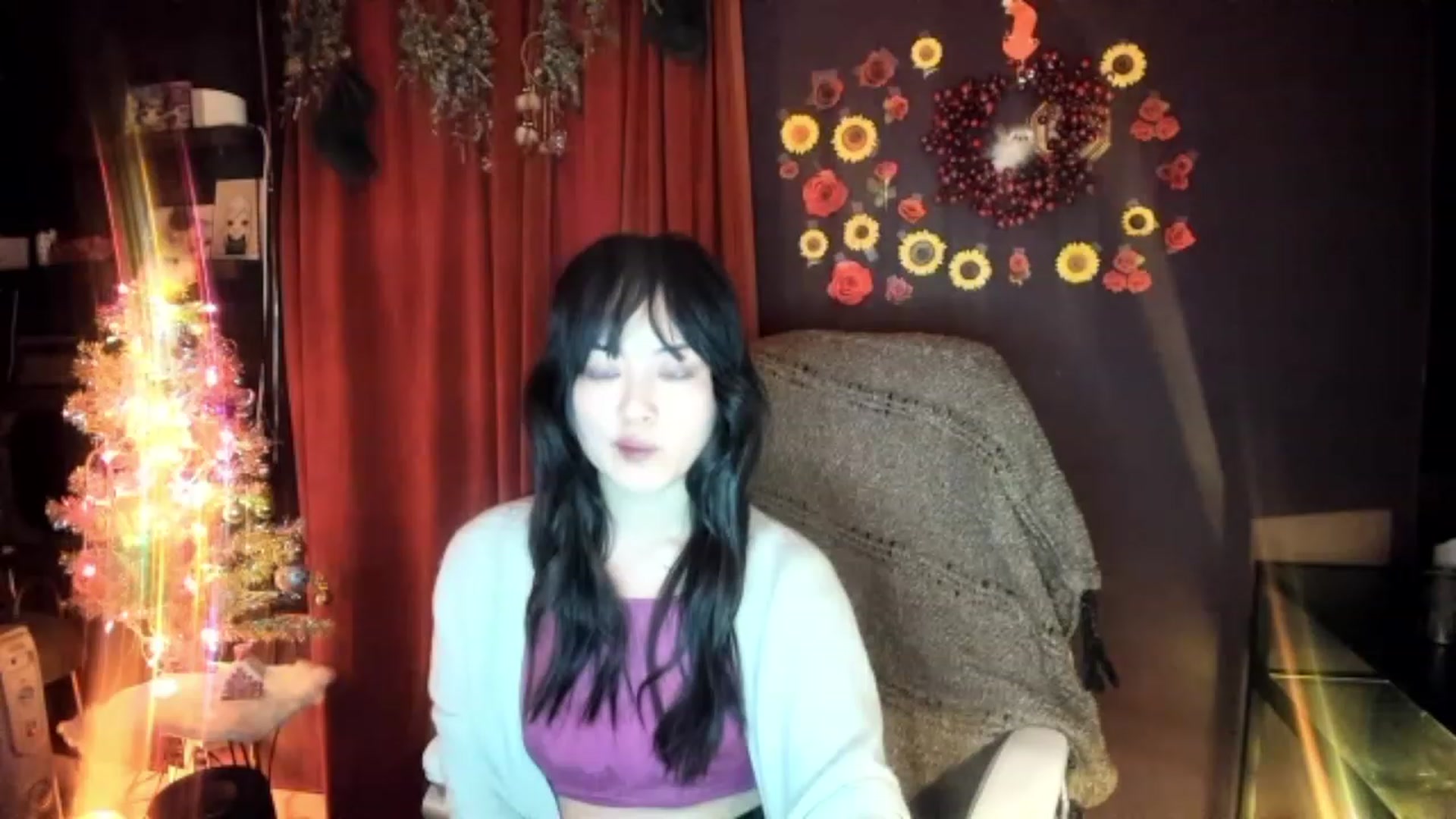 Gallery image thumbnail from Linnea_'s myfreecams stream on, 12/23/2022, 13:21 image 16 of 20