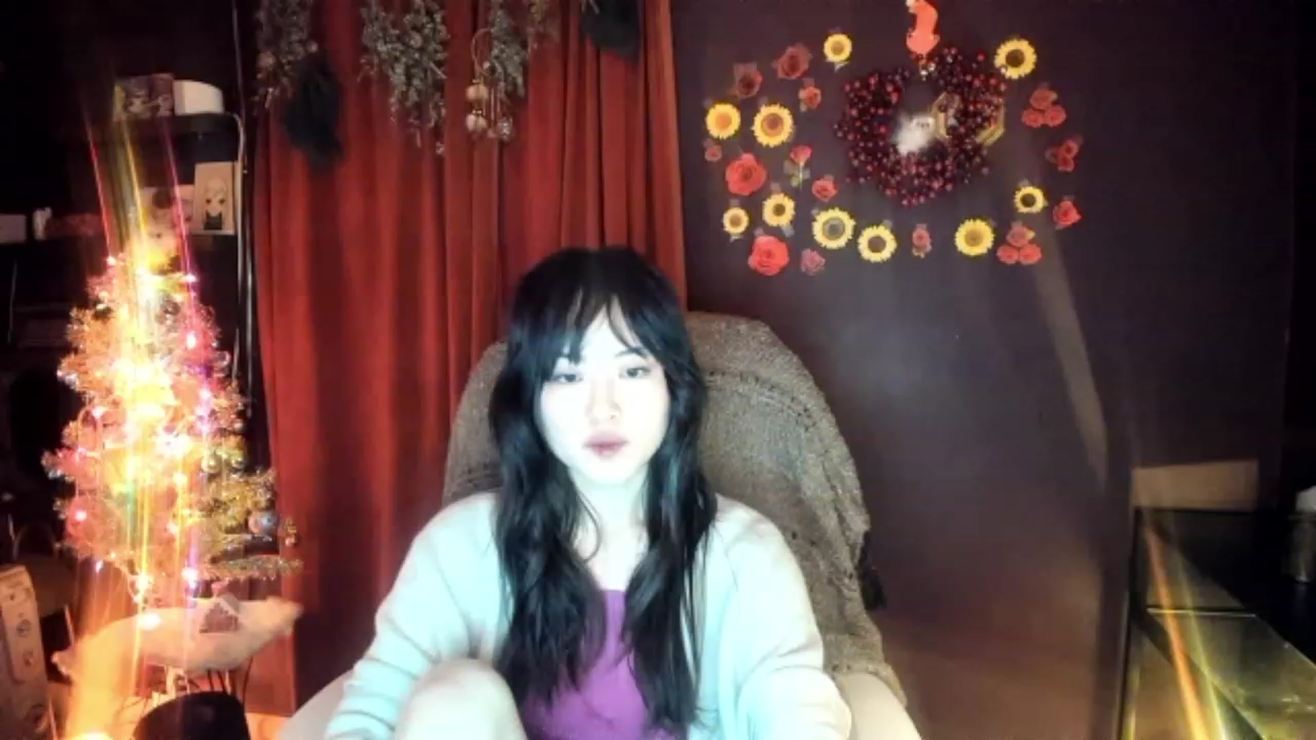 Gallery image thumbnail from Linnea_'s myfreecams stream on, 12/23/2022, 13:21 image 4 of 20