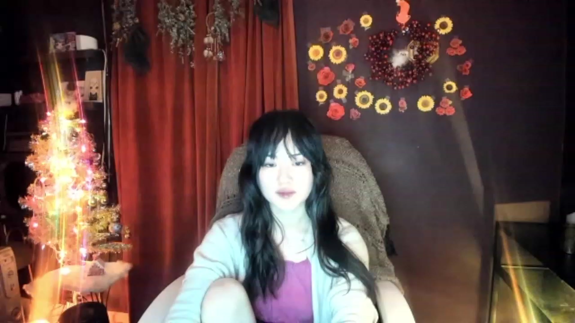 Gallery image thumbnail from Linnea_'s myfreecams stream on, 12/23/2022, 13:21 image 1 of 20