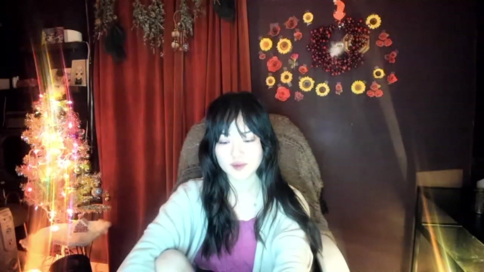Gallery image thumbnail from Linnea_'s myfreecams stream on, 12/23/2022, 13:21 image 3 of 20