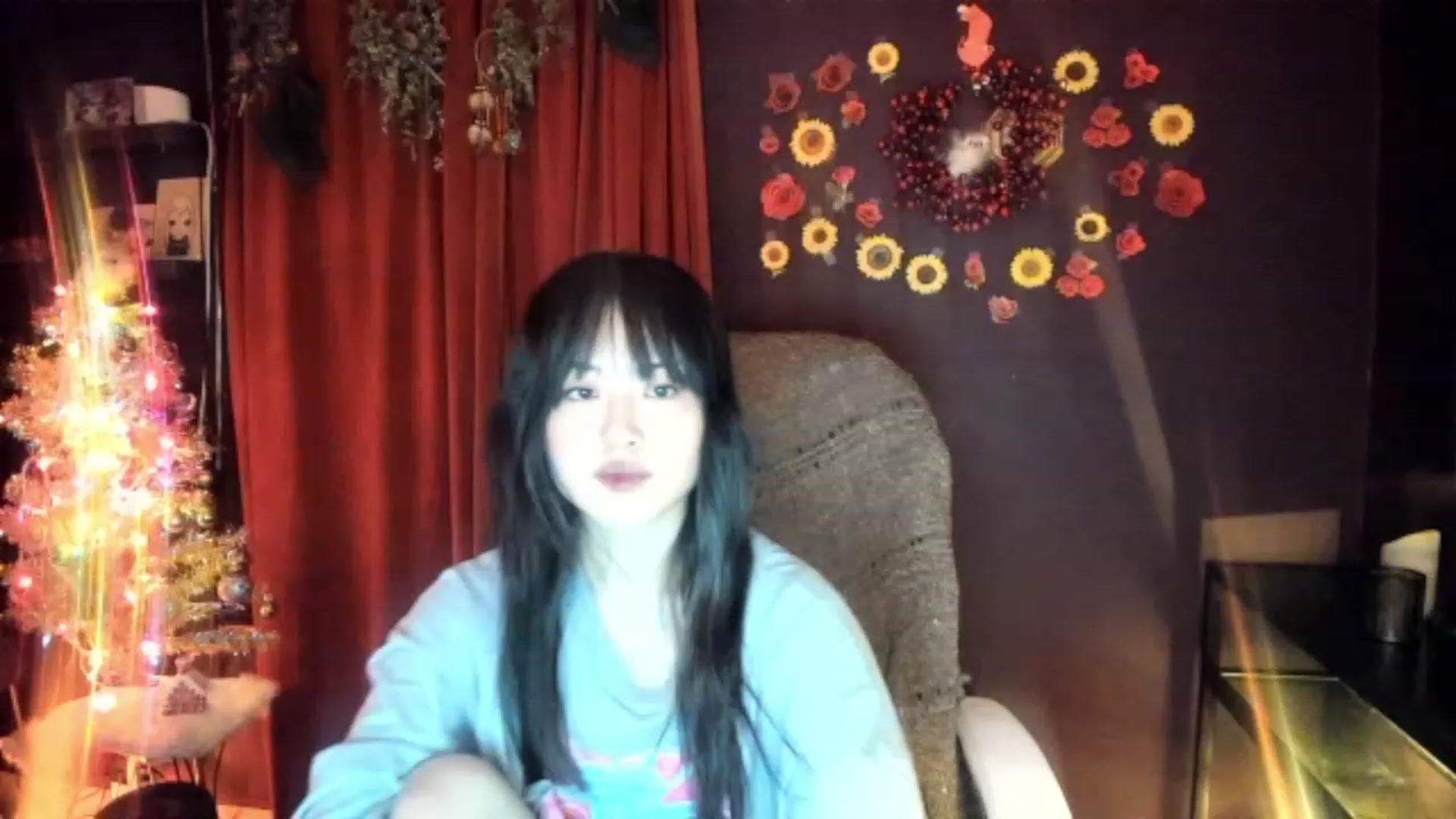 Gallery image thumbnail from Linnea_'s myfreecams stream on, 12/25/2022, 07:14 image 10 of 20