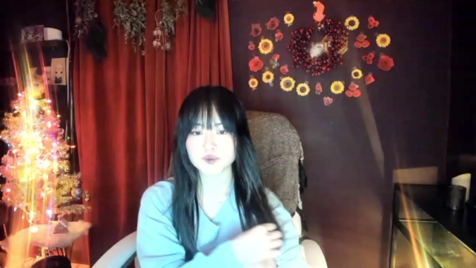 Gallery image thumbnail from Linnea_'s myfreecams stream on, 12/25/2022, 07:14 image 16 of 20