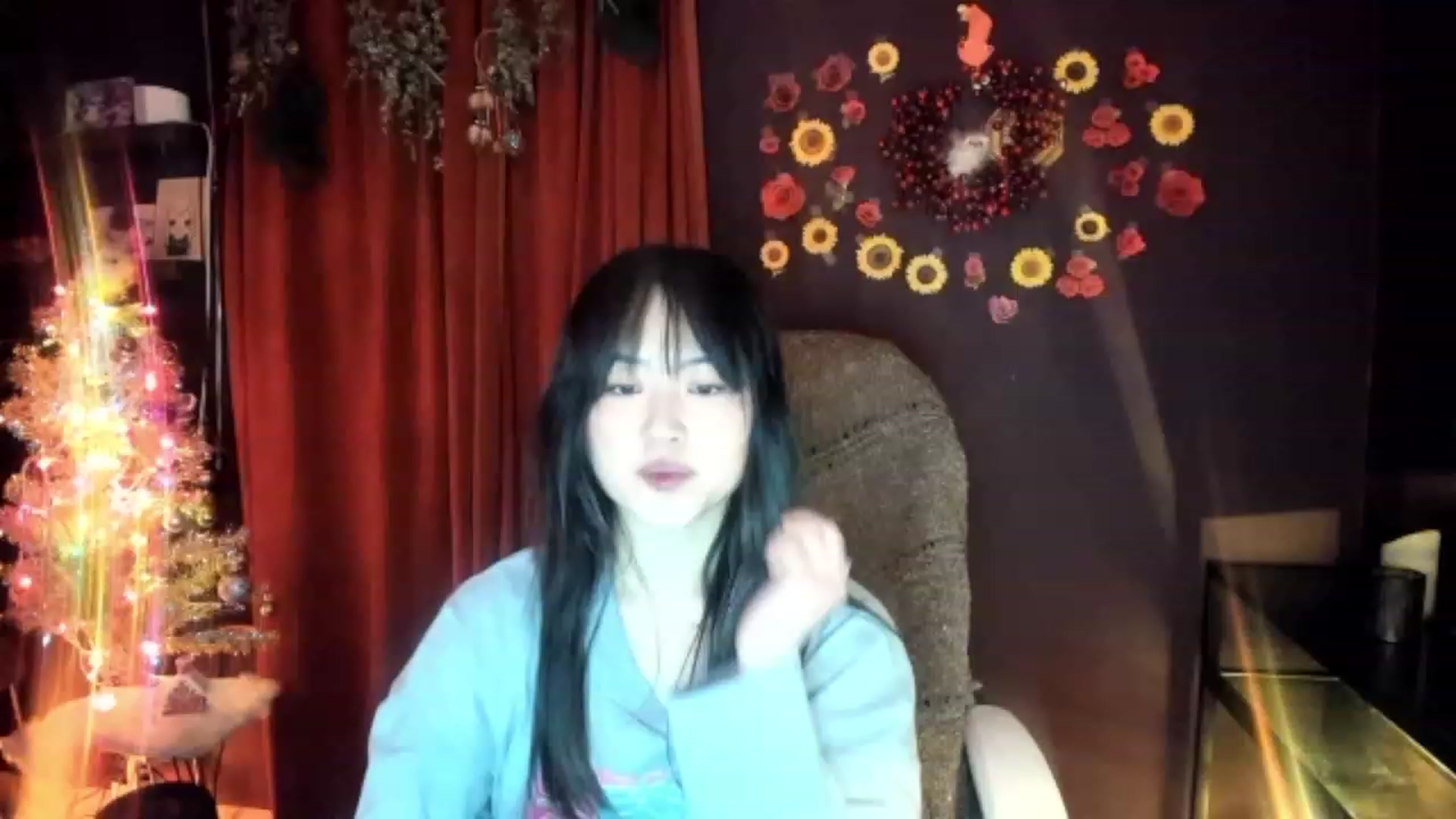 Gallery image thumbnail from Linnea_'s myfreecams stream on, 12/25/2022, 07:14 image 9 of 20