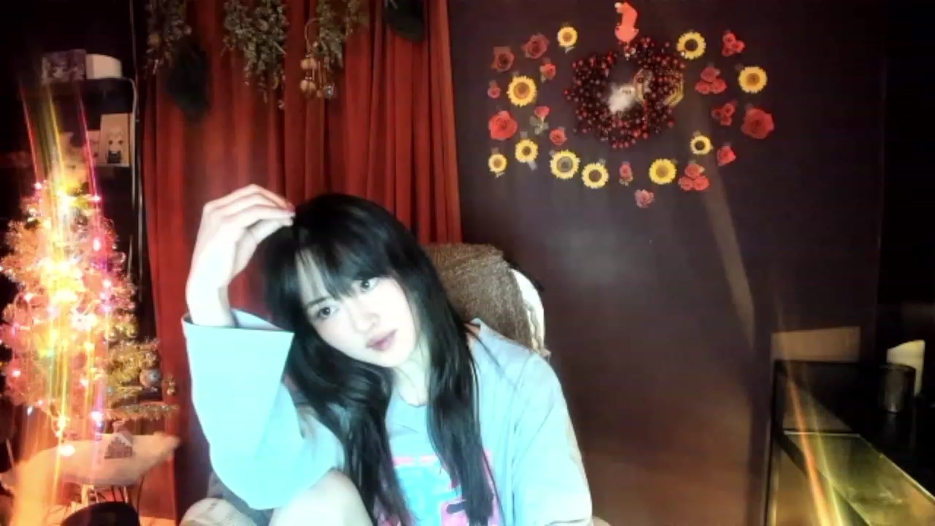 Gallery image thumbnail from Linnea_'s myfreecams stream on, 12/25/2022, 07:14 image 19 of 20