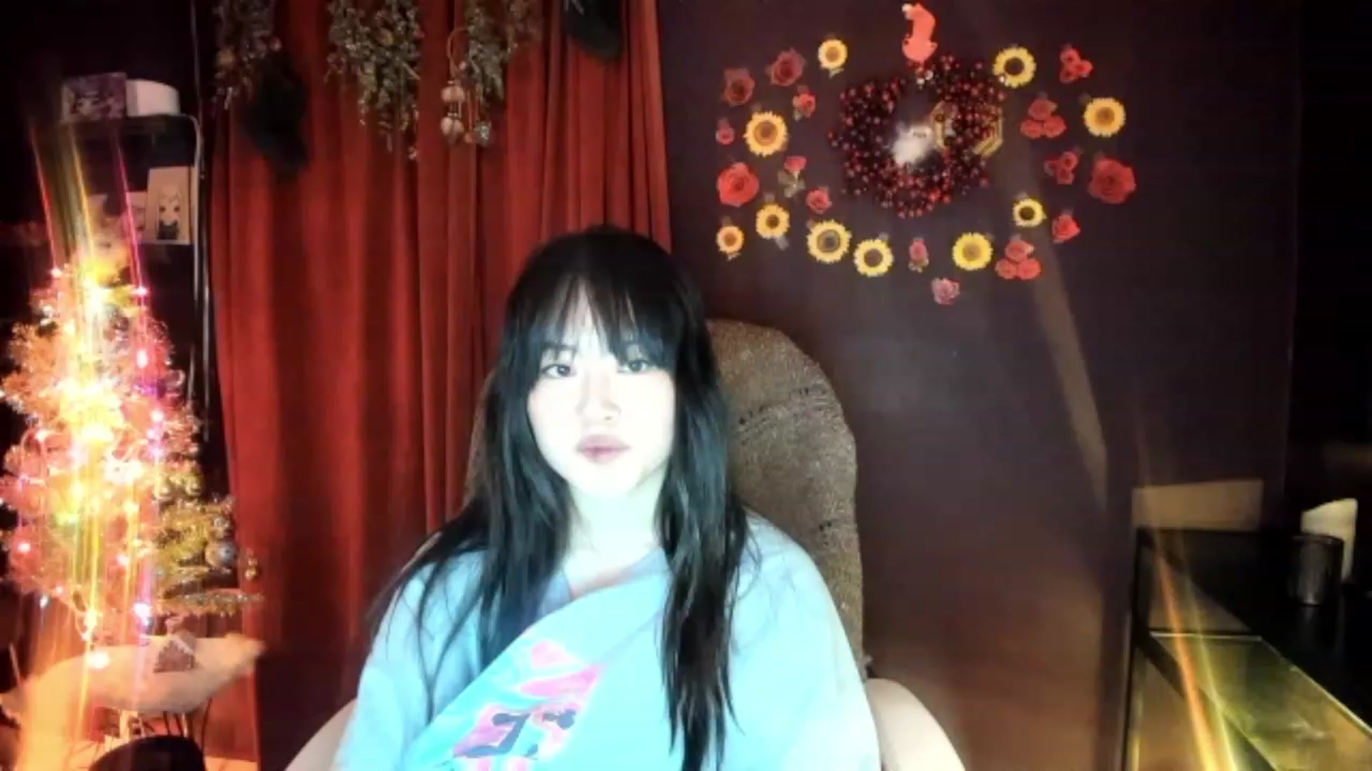Gallery image thumbnail from Linnea_'s myfreecams stream on, 12/25/2022, 07:14 image 5 of 20