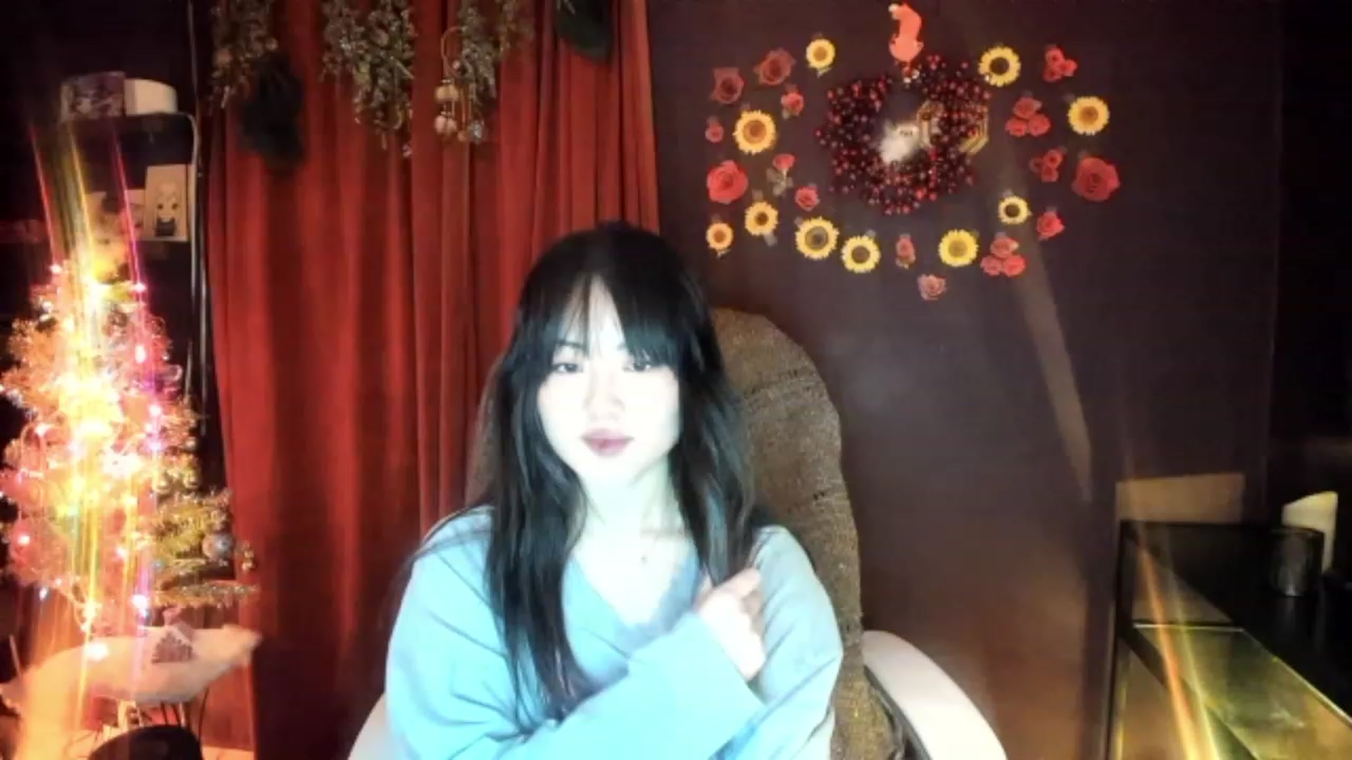 Gallery image thumbnail from Linnea_'s myfreecams stream on, 12/25/2022, 07:14 image 7 of 20