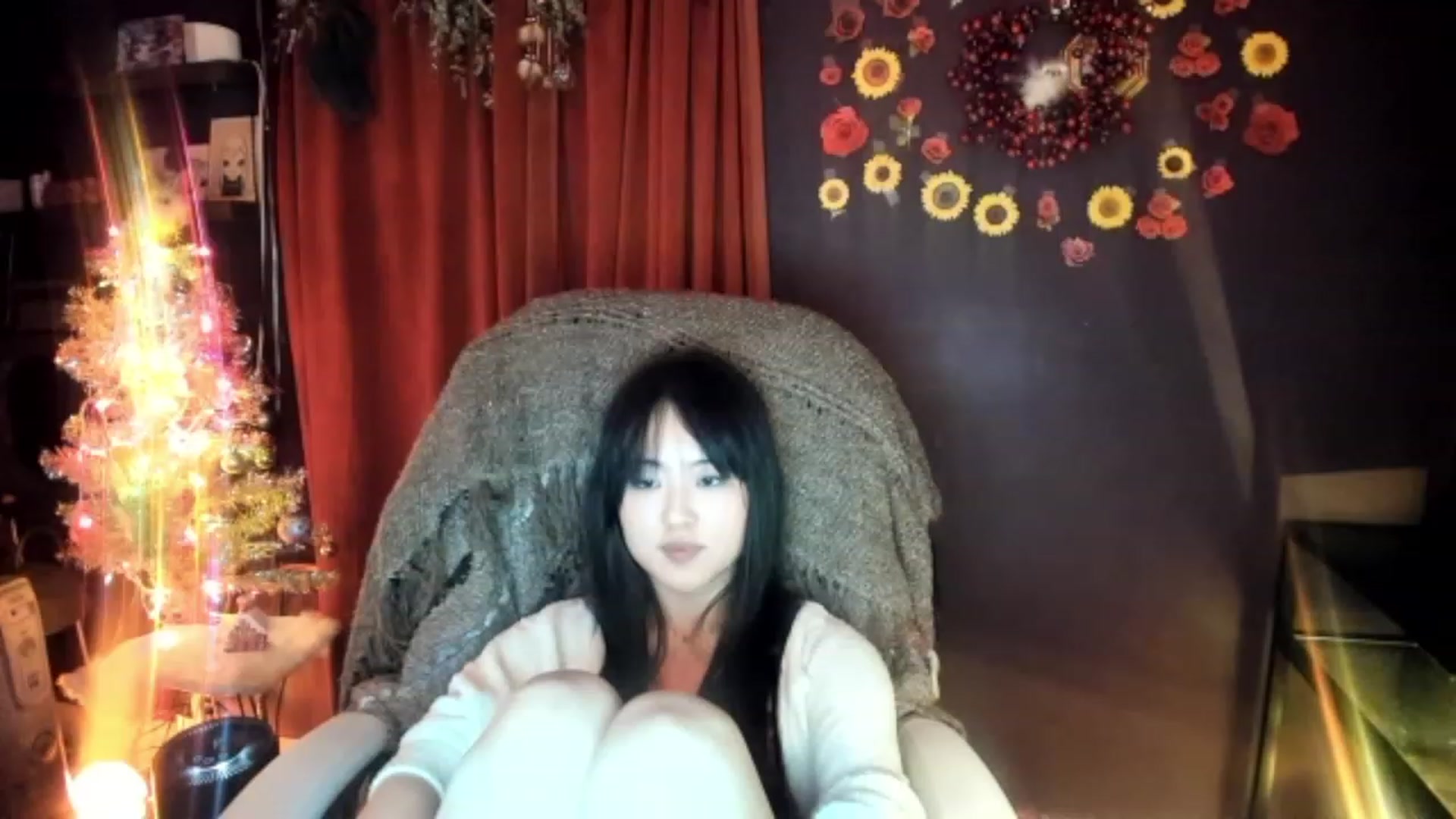 Gallery image thumbnail from Linnea_'s myfreecams stream on, 12/31/2022, 09:26 image 17 of 20