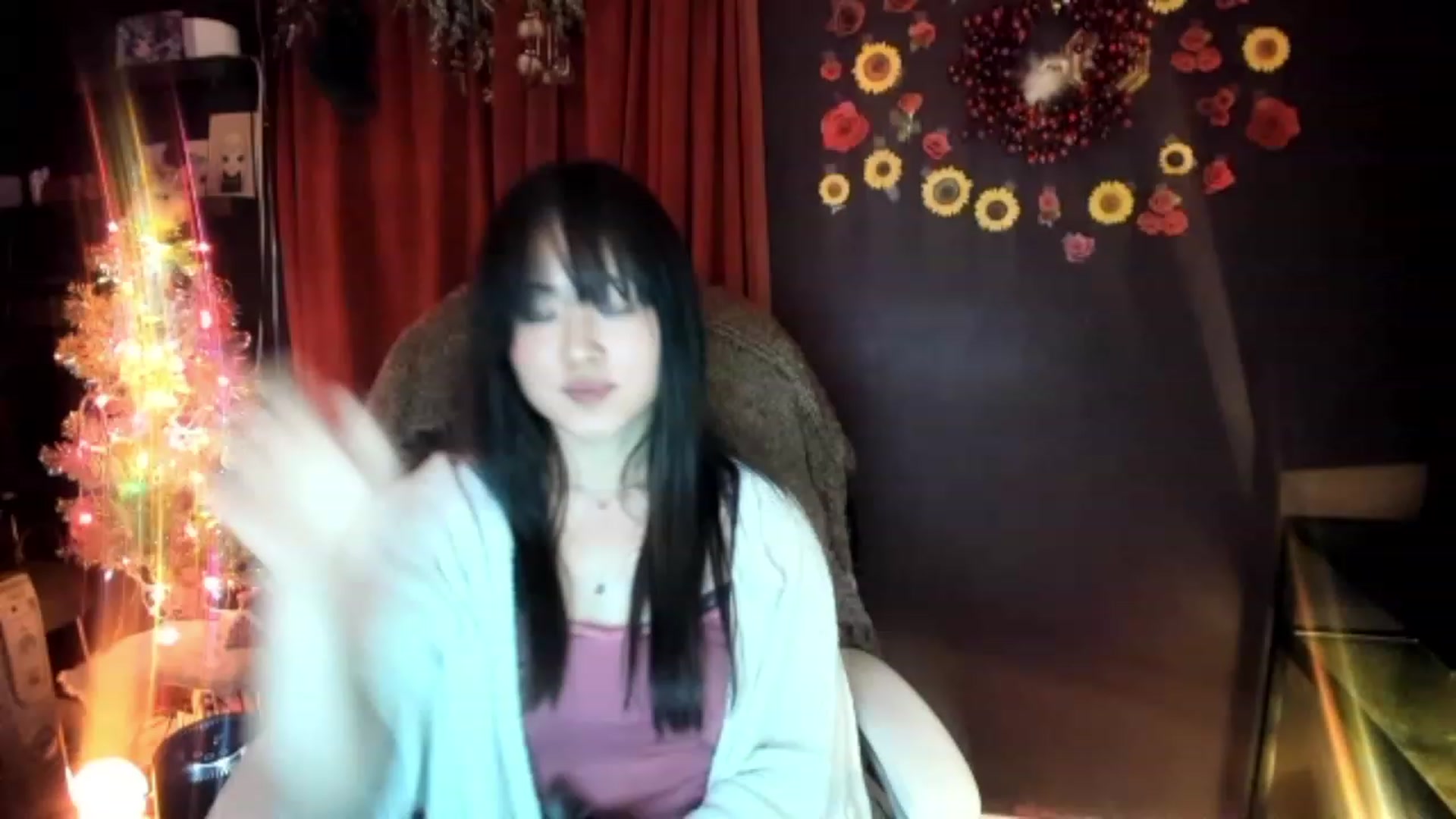 Gallery image thumbnail from Linnea_'s myfreecams stream on, 12/31/2022, 09:26 image 16 of 20