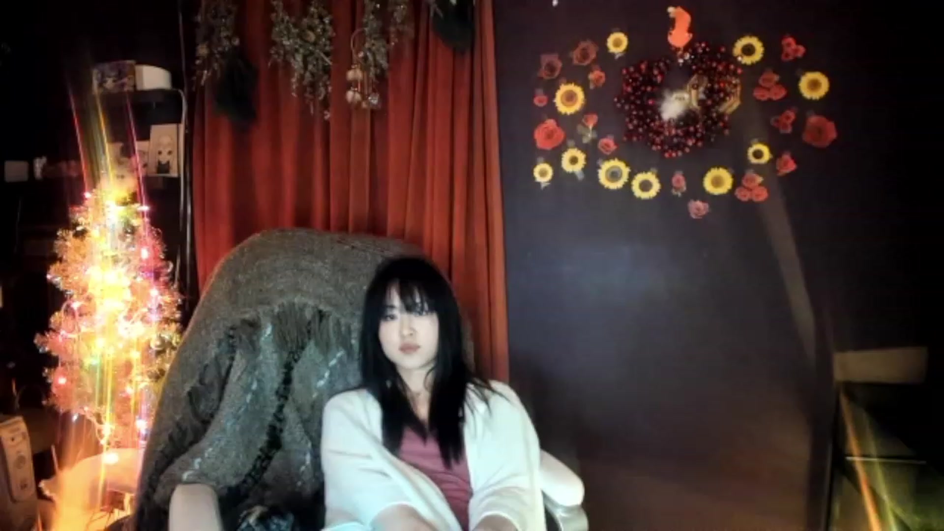 Gallery image thumbnail from Linnea_'s myfreecams stream on, 12/31/2022, 09:26 image 13 of 20