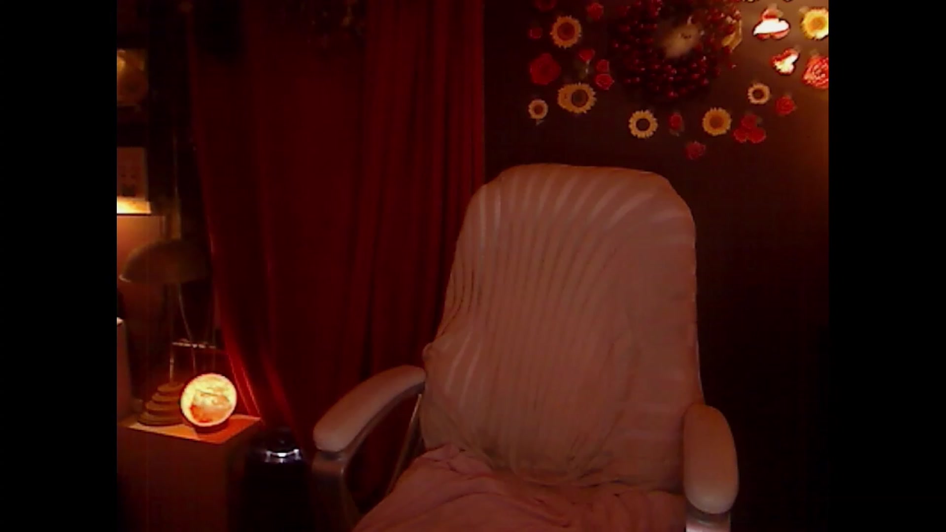 Gallery image thumbnail from Linnea_'s myfreecams stream on, 02/19/2023, 07:49 image 17 of 20