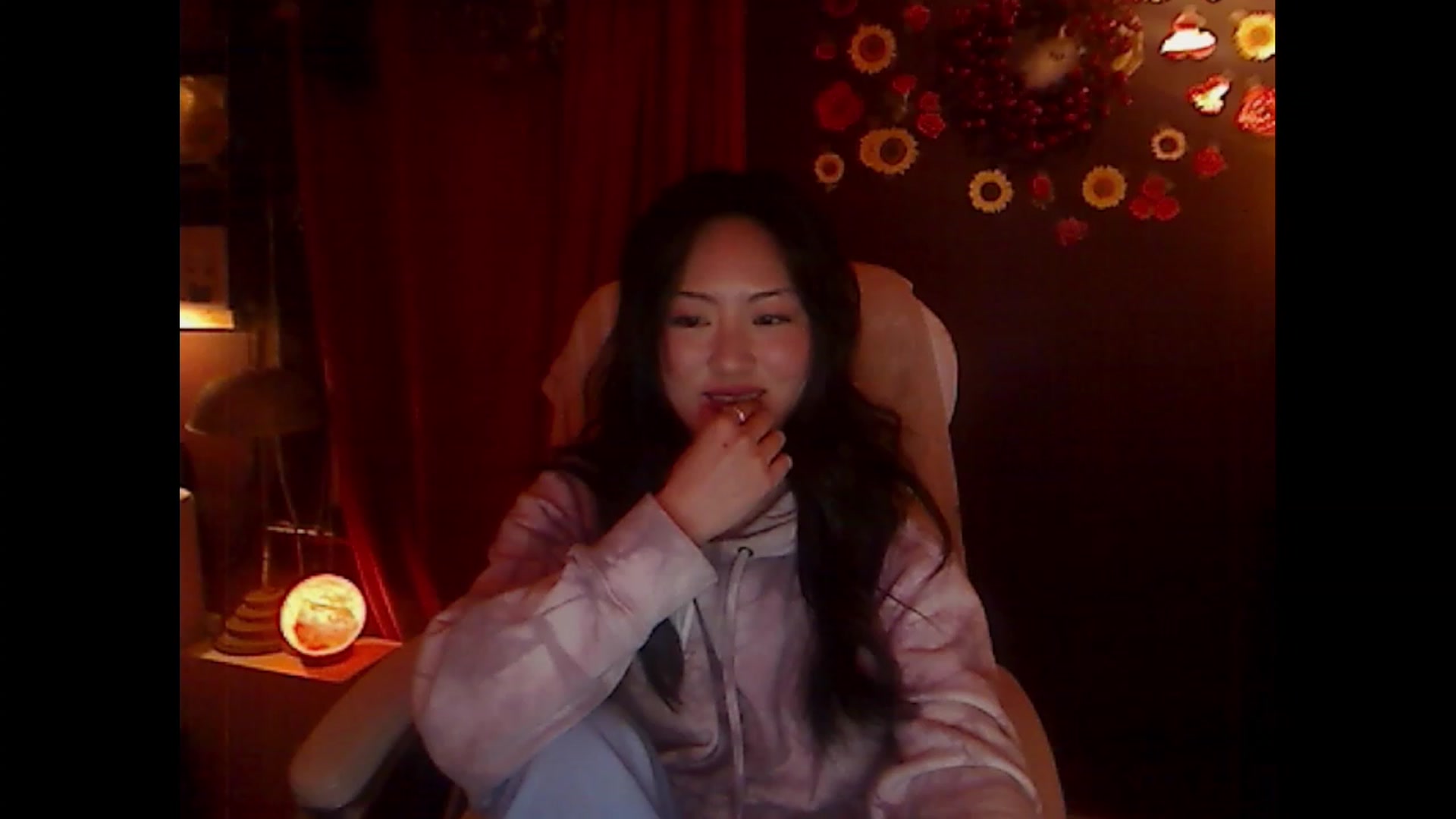 Gallery image thumbnail from Linnea_'s myfreecams stream on, 02/19/2023, 07:49 image 20 of 20