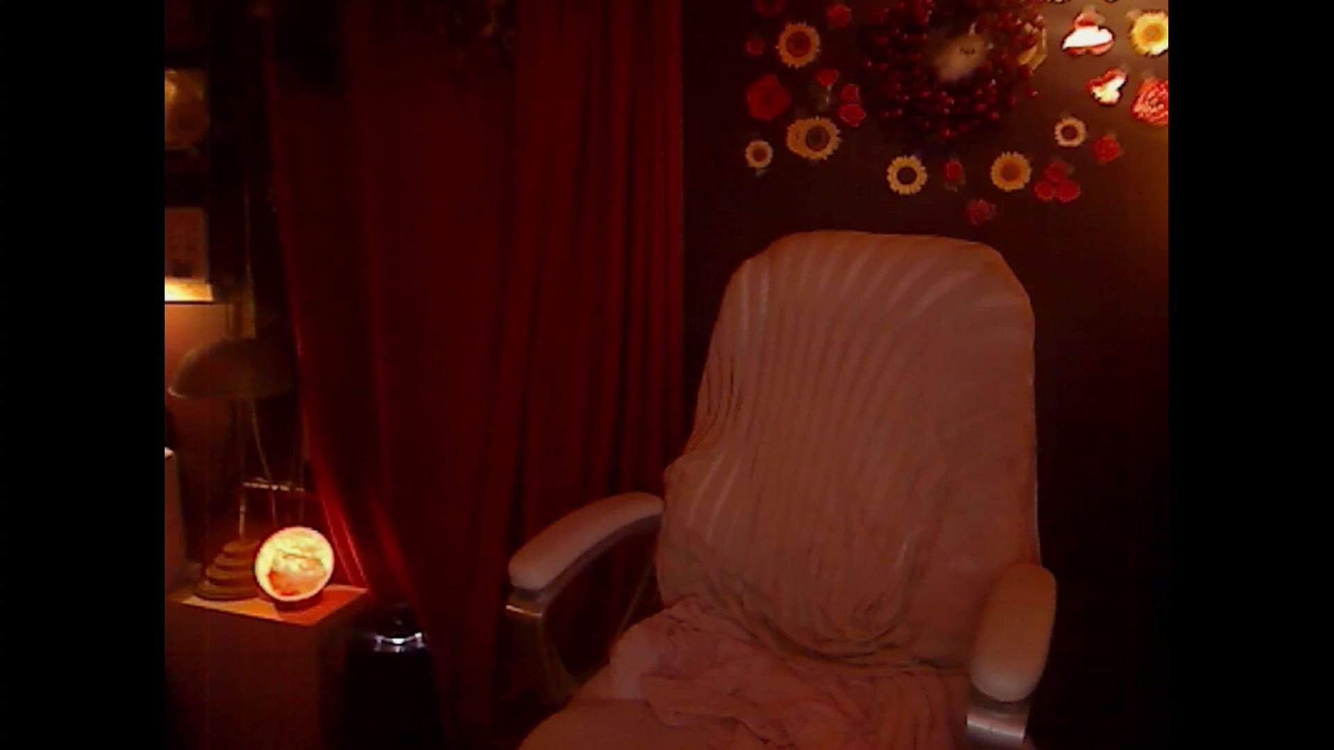 Gallery image thumbnail from Linnea_'s myfreecams stream on, 02/19/2023, 07:49 image 13 of 20
