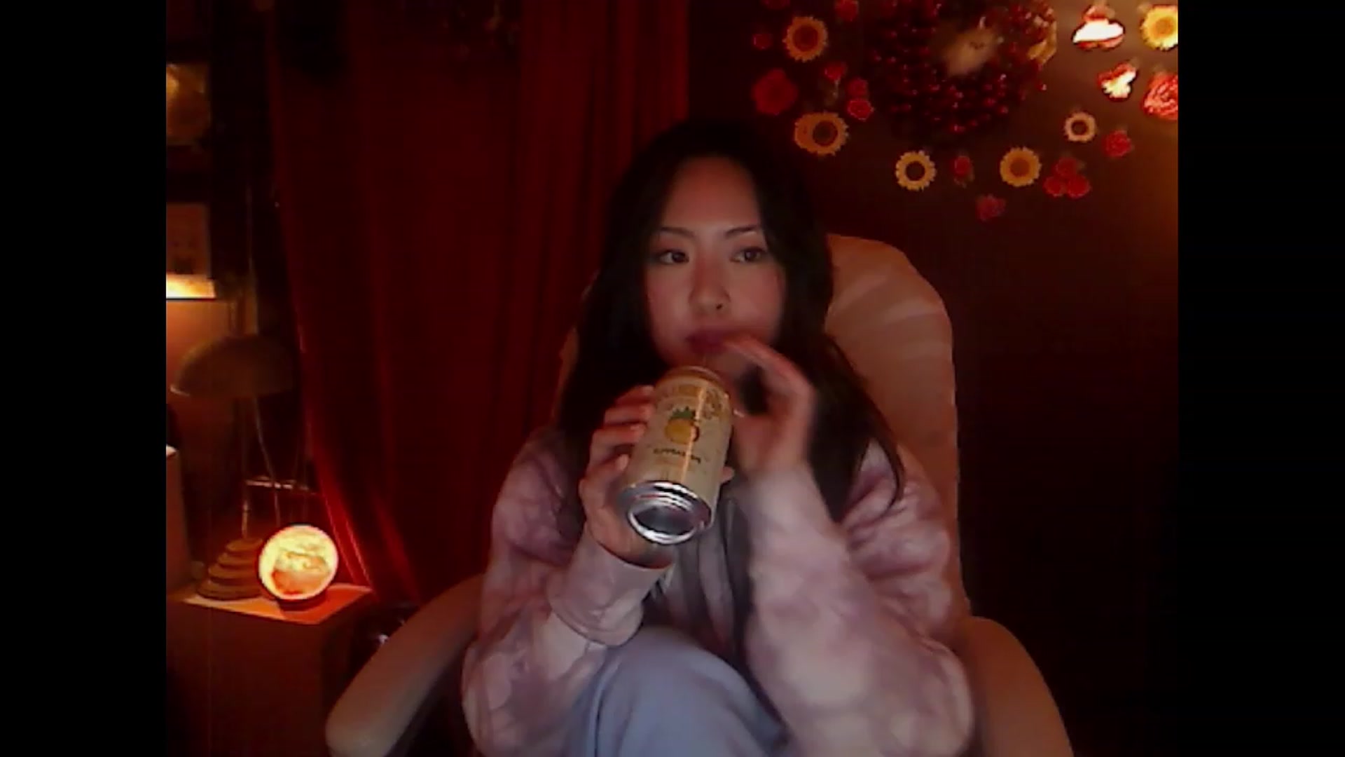 Gallery image thumbnail from Linnea_'s myfreecams stream on, 02/19/2023, 07:49 image 4 of 20