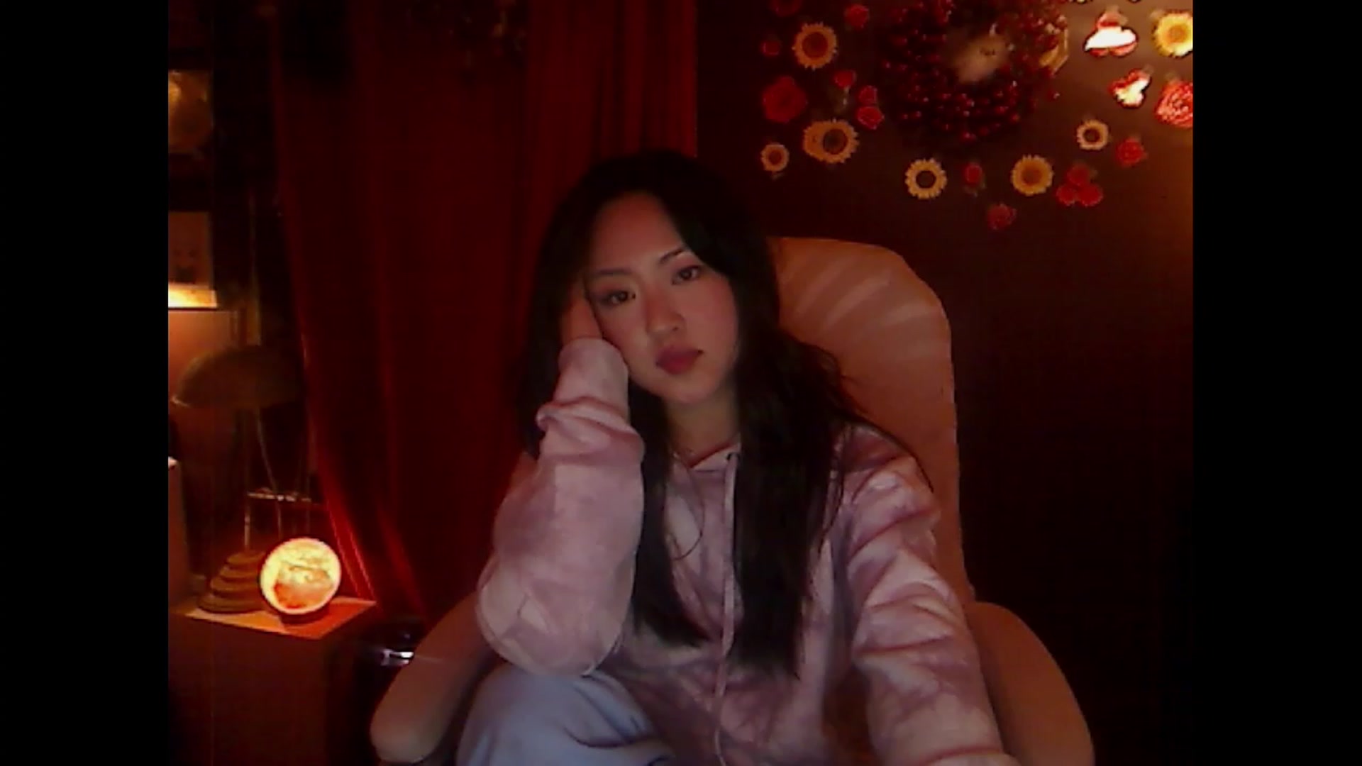 Gallery image thumbnail from Linnea_'s myfreecams stream on, 02/19/2023, 07:49 image 12 of 20