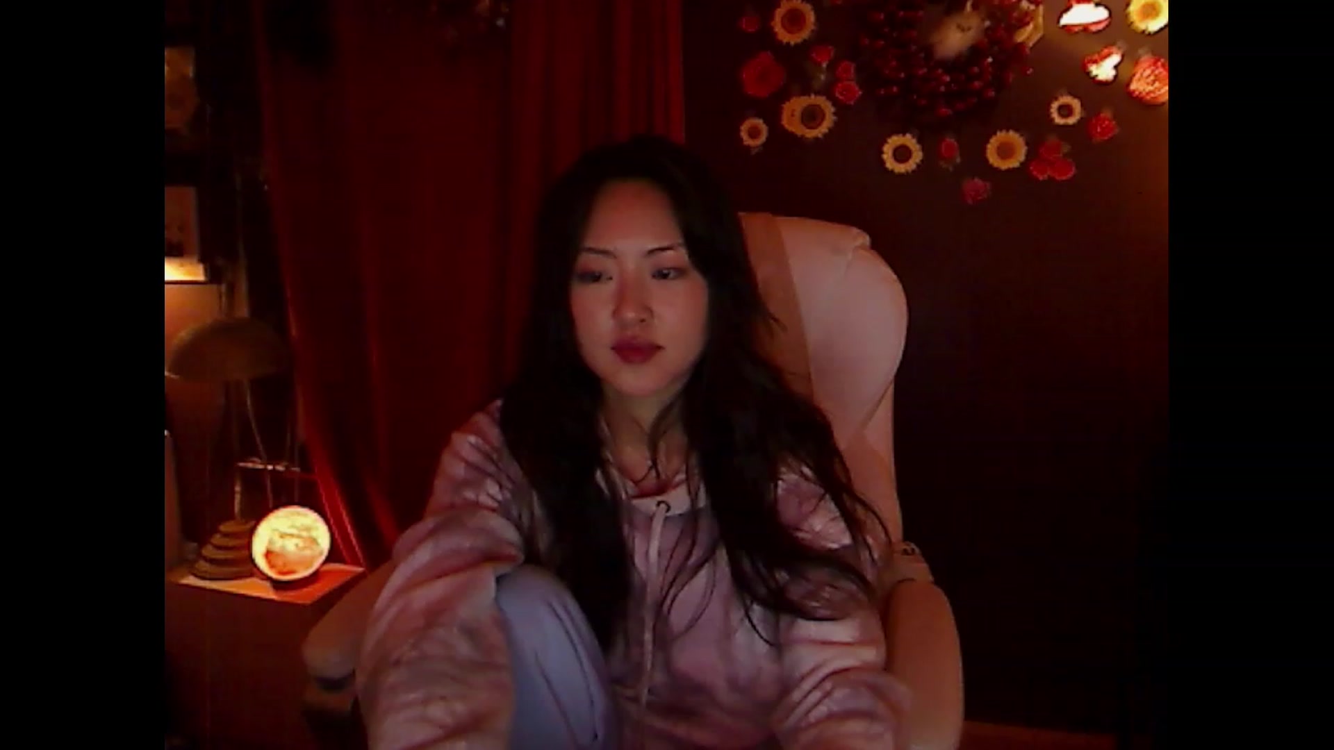 Gallery image thumbnail from Linnea_'s myfreecams stream on, 02/19/2023, 10:05 image 19 of 20