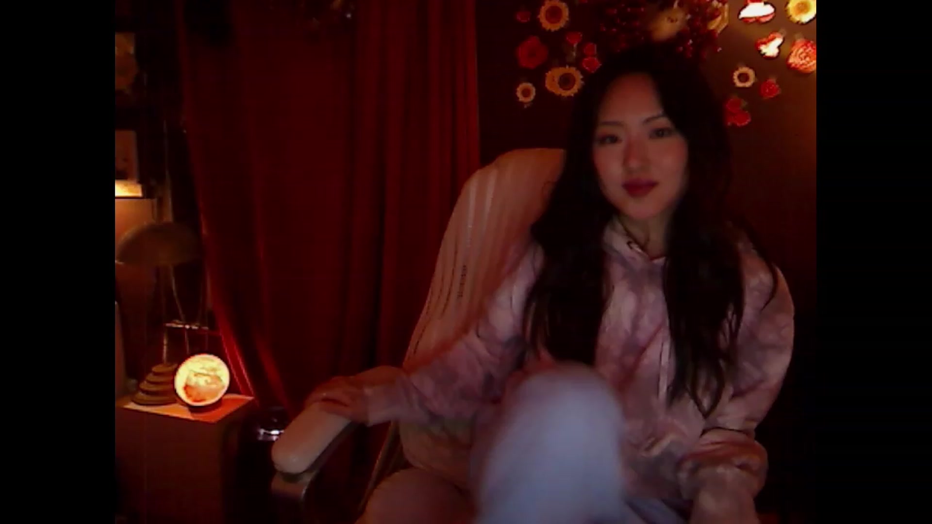 Gallery image thumbnail from Linnea_'s myfreecams stream on, 02/19/2023, 10:05 image 4 of 20