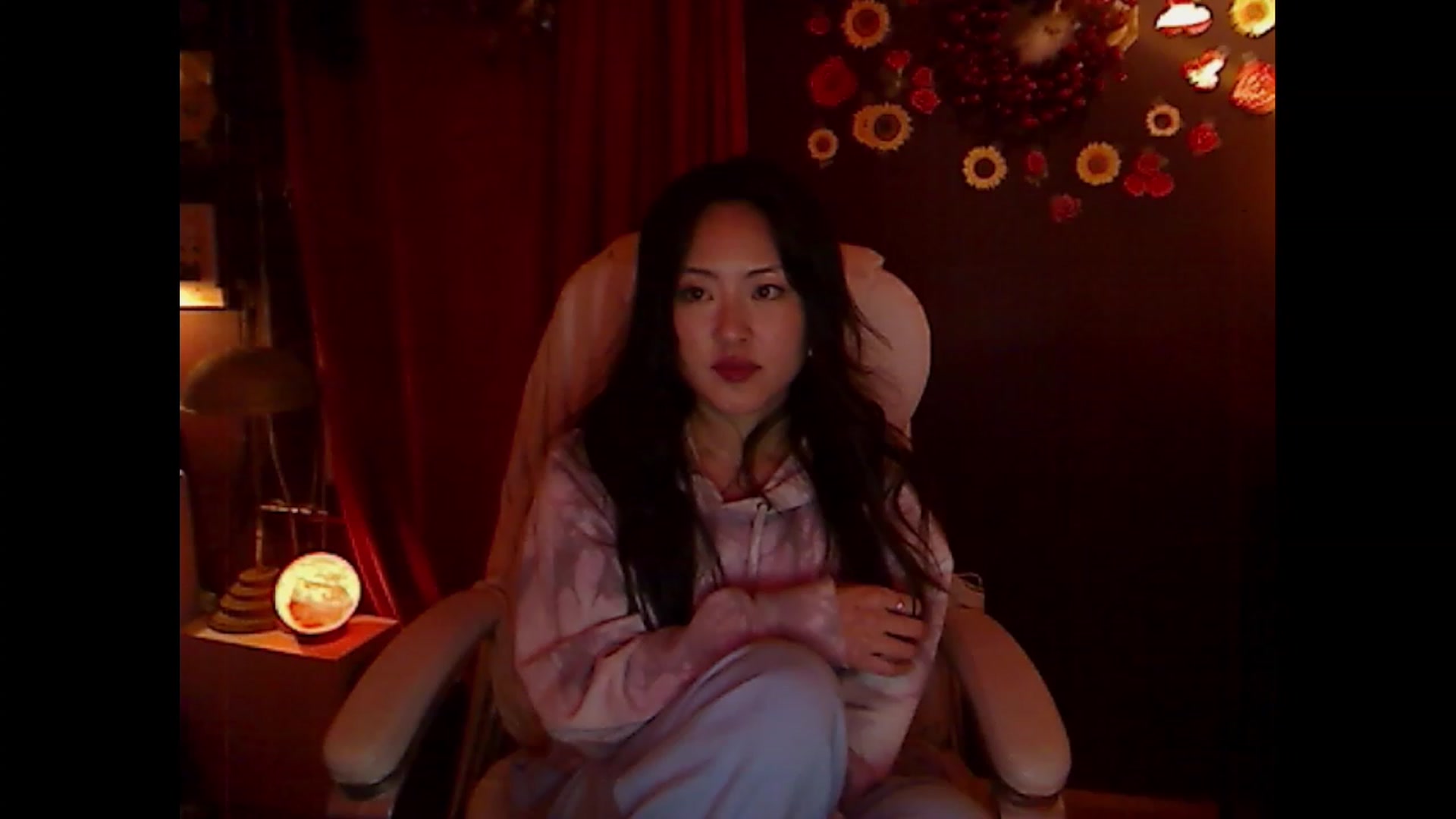 Gallery image thumbnail from Linnea_'s myfreecams stream on, 02/19/2023, 10:05 image 12 of 20