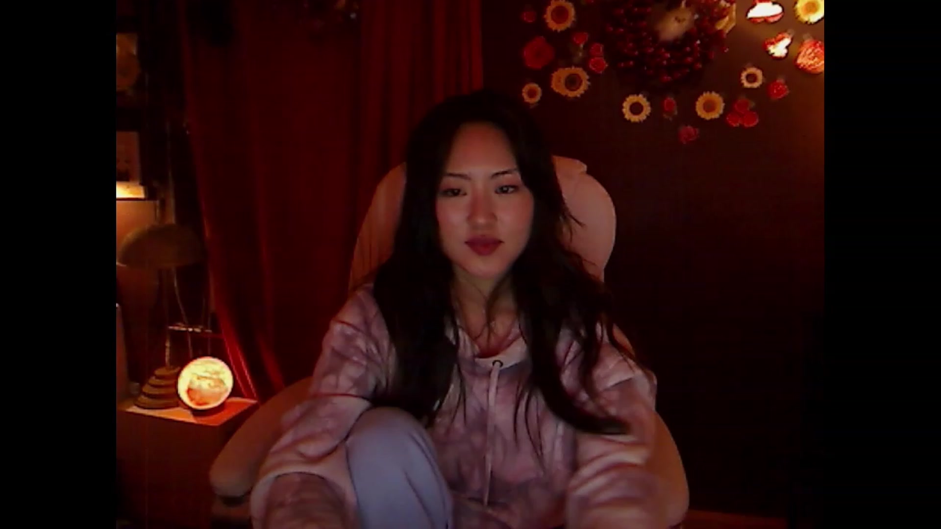 Gallery image thumbnail from Linnea_'s myfreecams stream on, 02/19/2023, 10:05 image 17 of 20