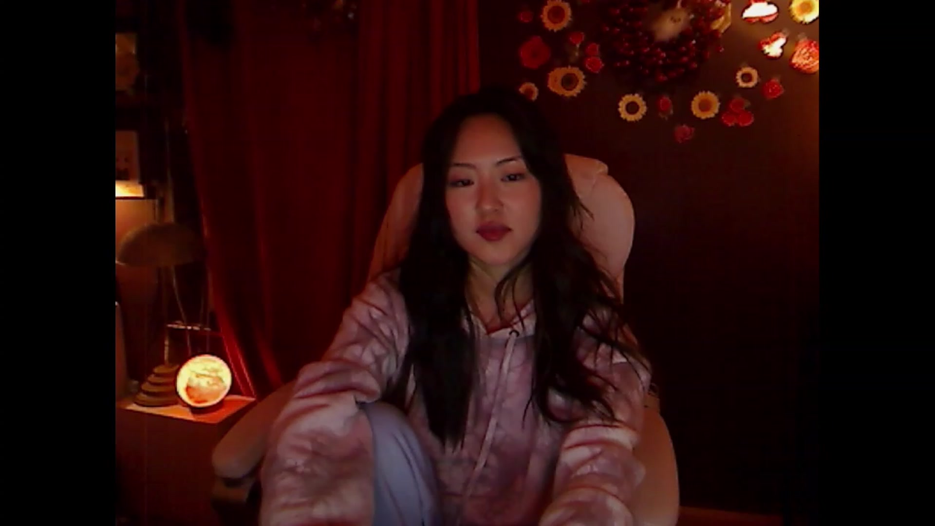 Gallery image thumbnail from Linnea_'s myfreecams stream on, 02/19/2023, 10:05 image 13 of 20