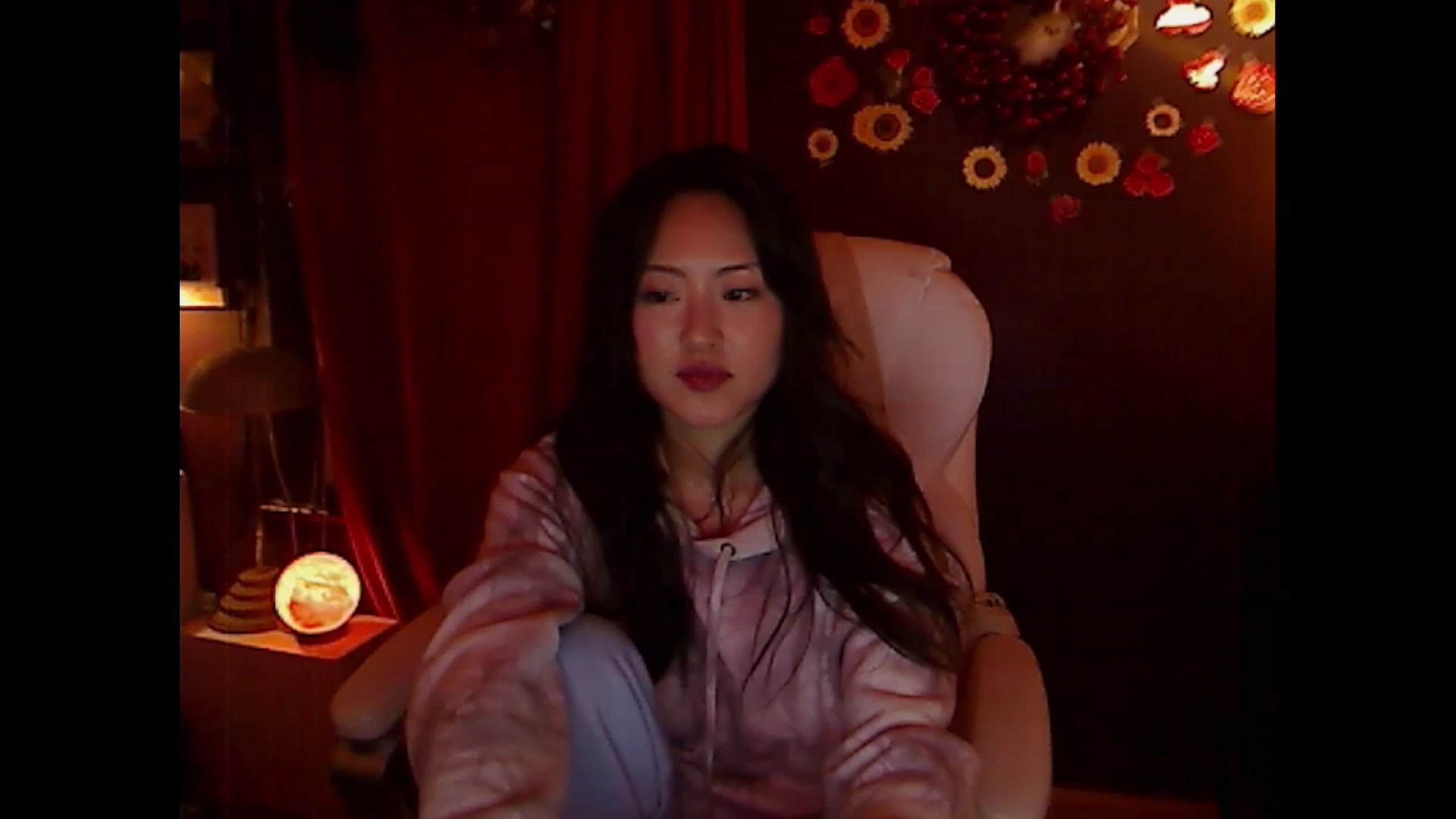 Gallery image thumbnail from Linnea_'s myfreecams stream on, 02/19/2023, 10:05 image 18 of 20