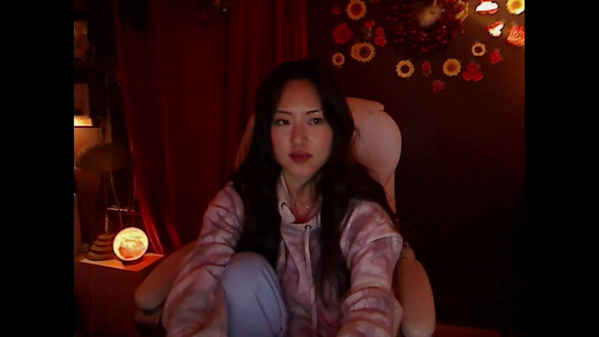 Gallery image thumbnail from Linnea_'s myfreecams stream on, 02/19/2023, 11:30 image 1 of 20