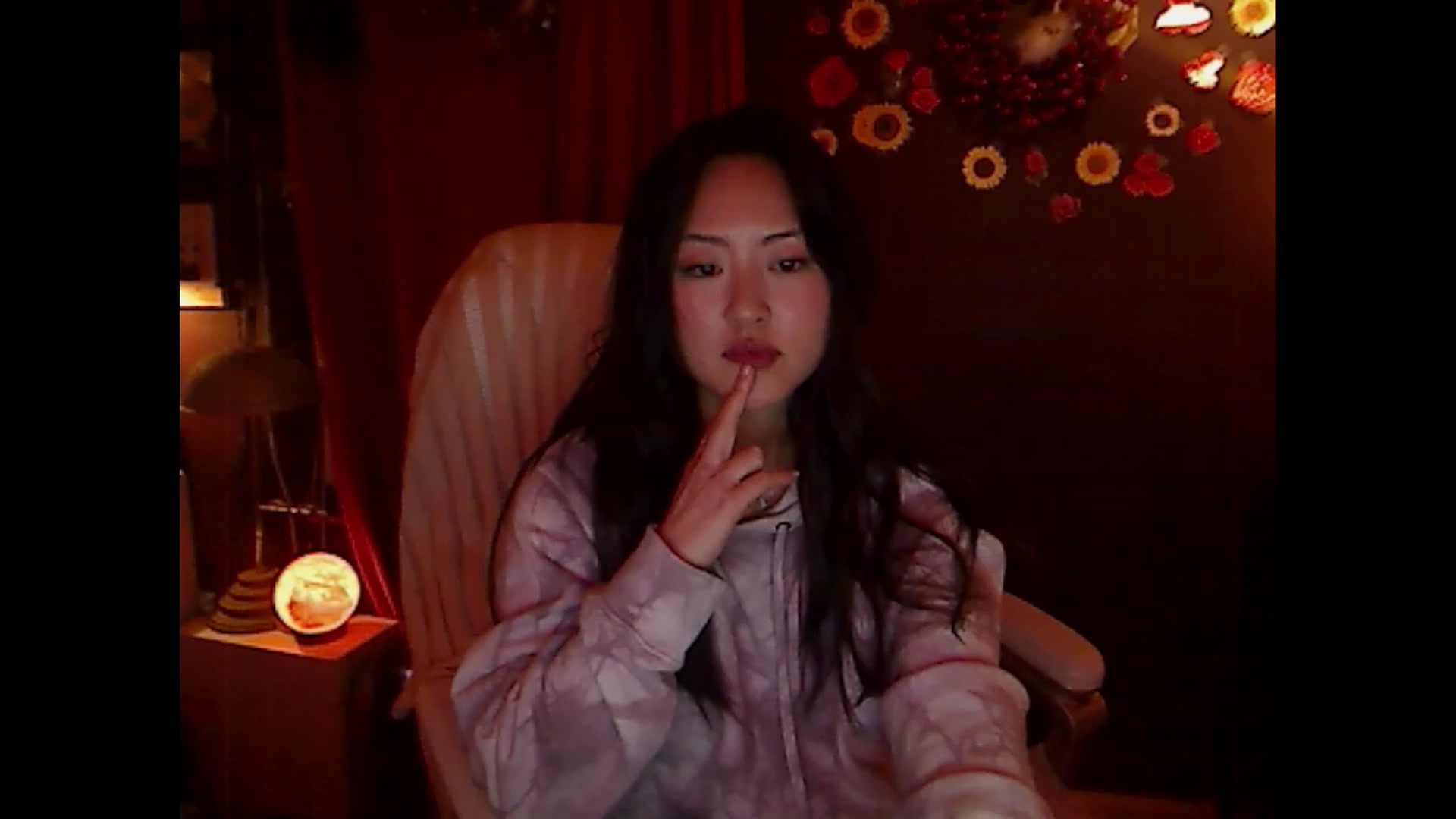 Gallery image thumbnail from Linnea_'s myfreecams stream on, 02/19/2023, 11:30 image 6 of 20