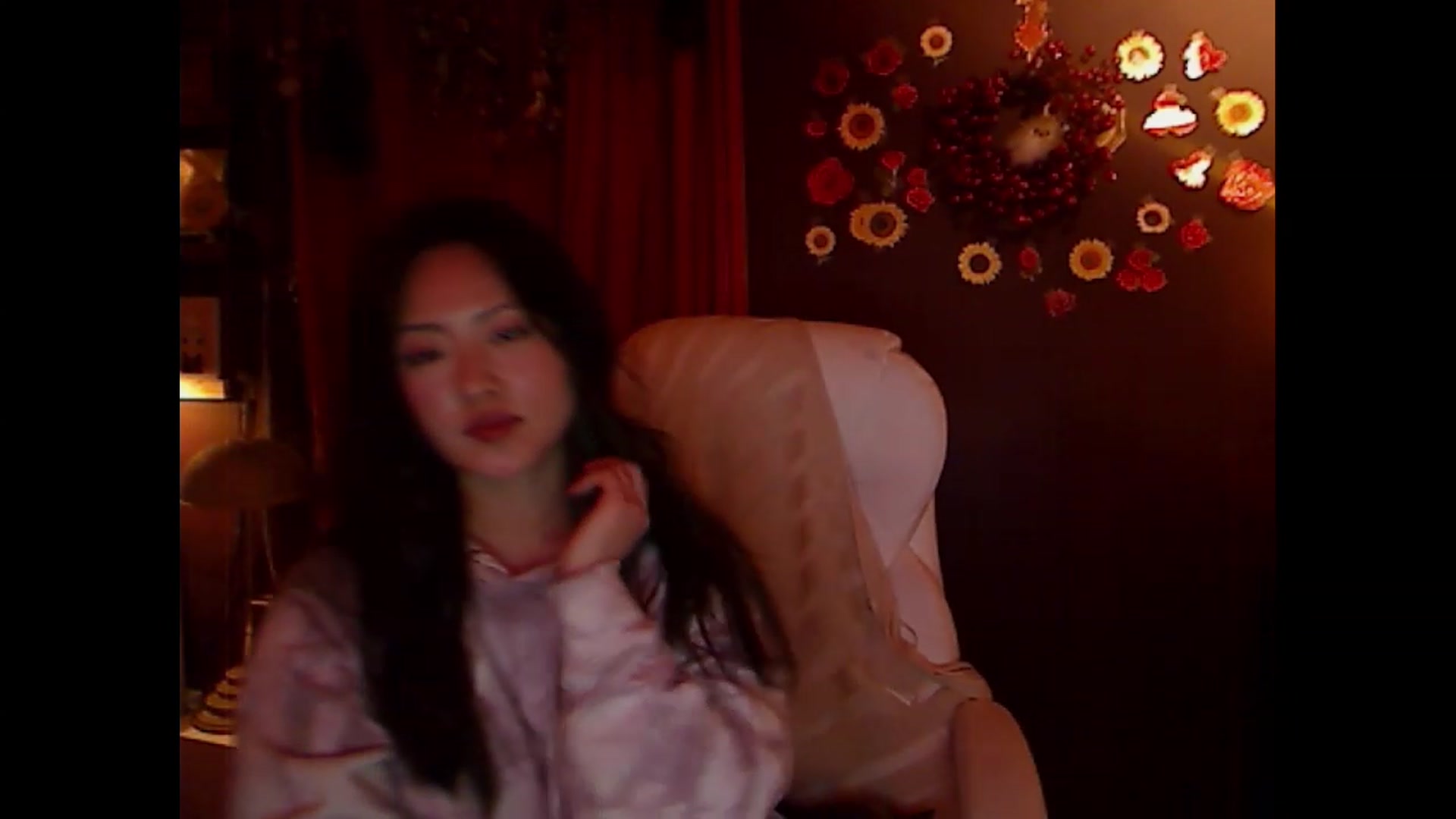 Gallery image thumbnail from Linnea_'s myfreecams stream on, 02/19/2023, 11:30 image 16 of 20