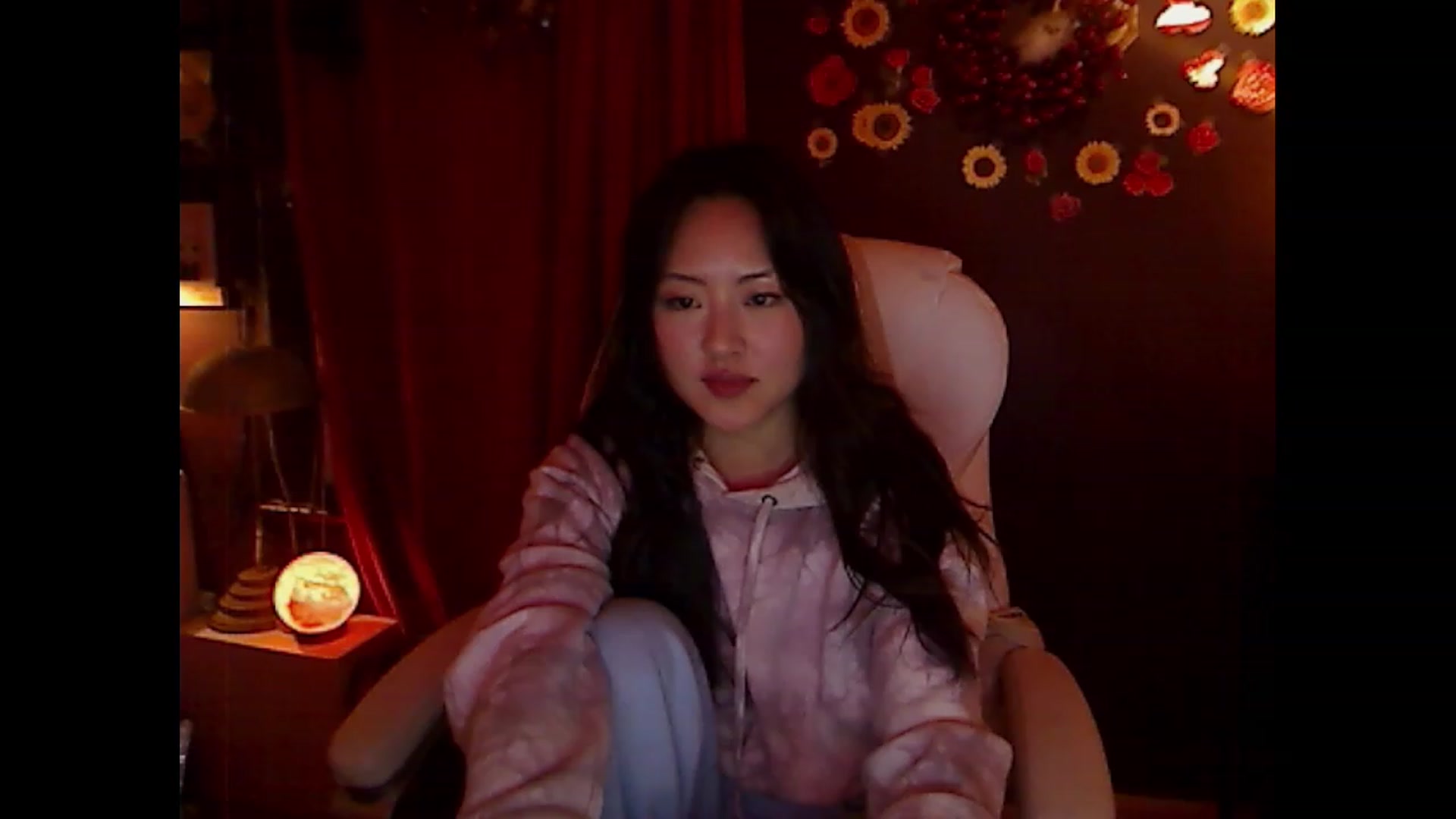 Gallery image thumbnail from Linnea_'s myfreecams stream on, 02/19/2023, 11:30 image 11 of 20