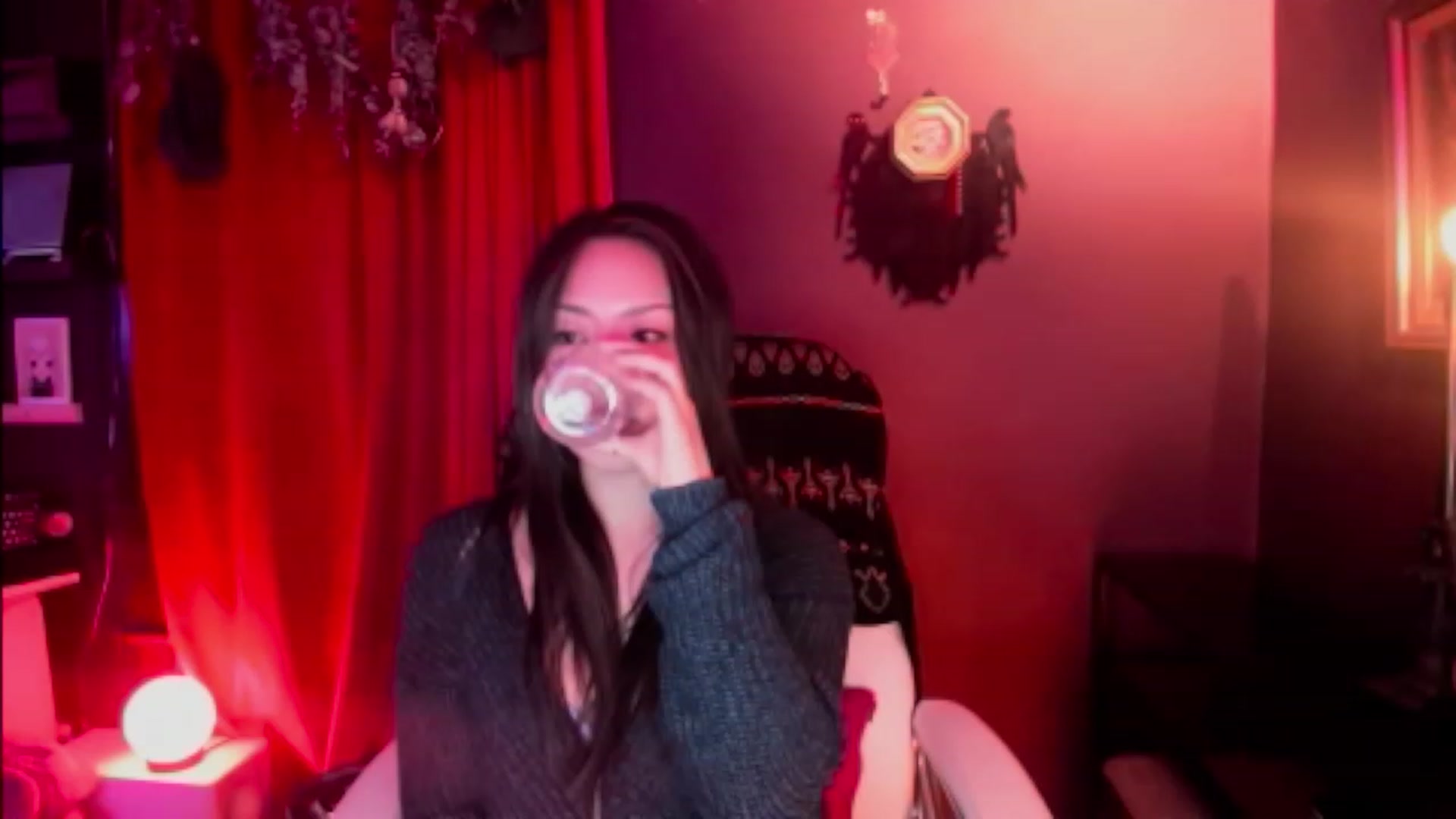 Gallery image thumbnail from Linnea_'s myfreecams stream on, 03/31/2023, 05:17 image 3 of 20